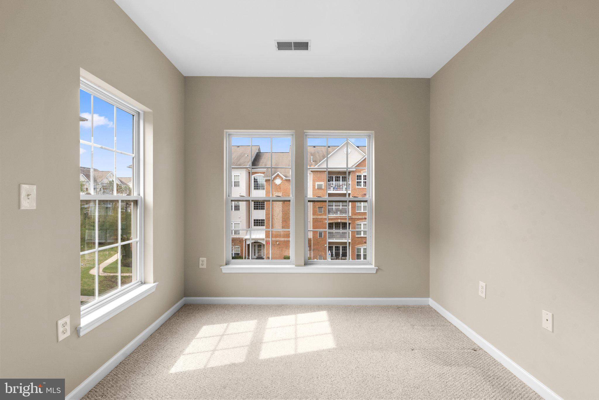 2604 Clarion Ct #302