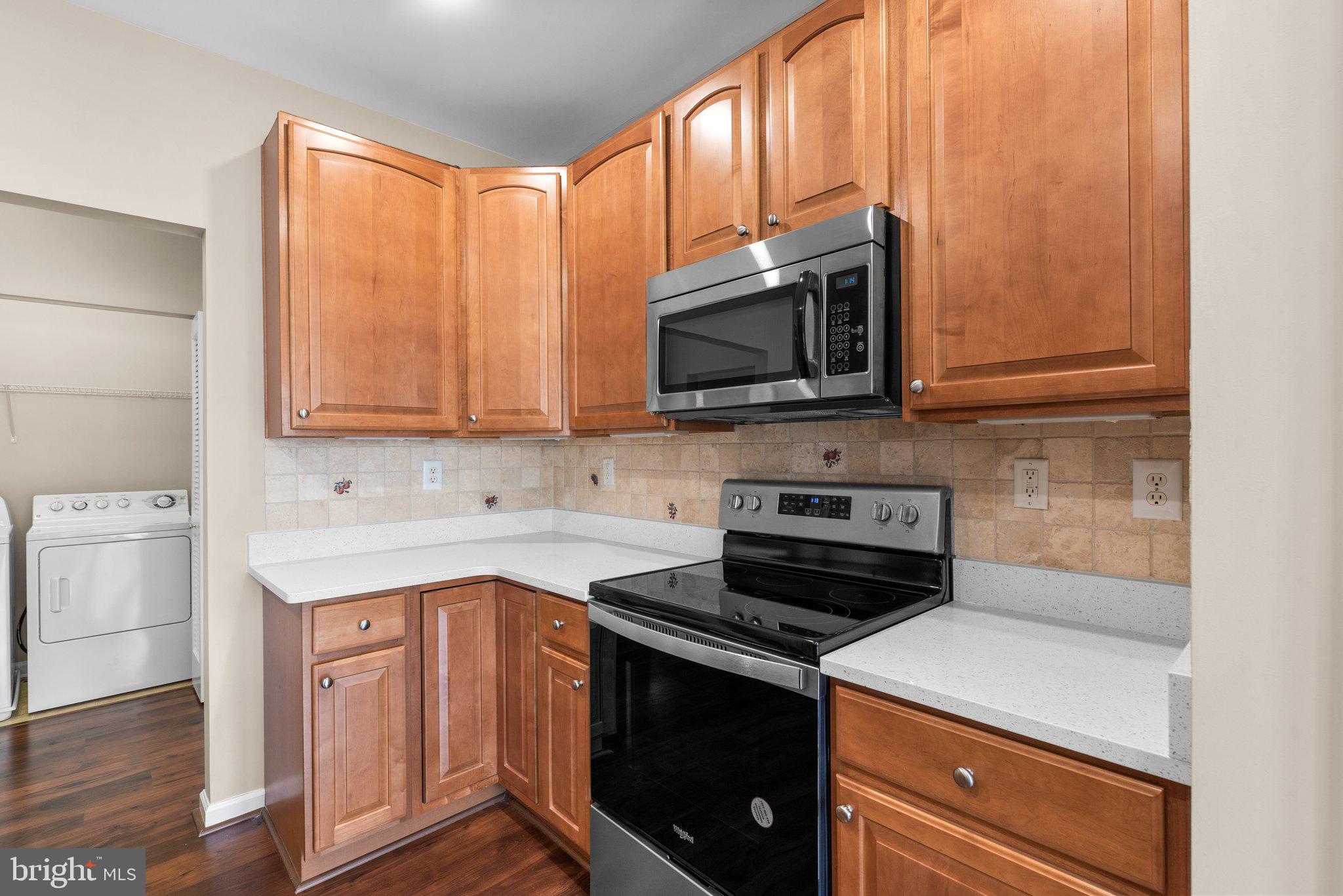 2604 Clarion Ct #302