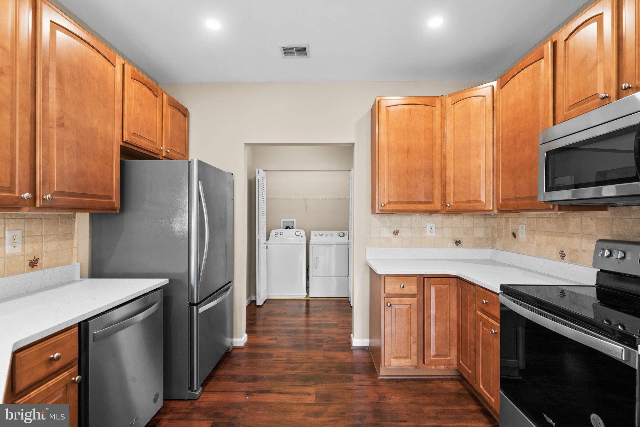 2604 Clarion Ct #302