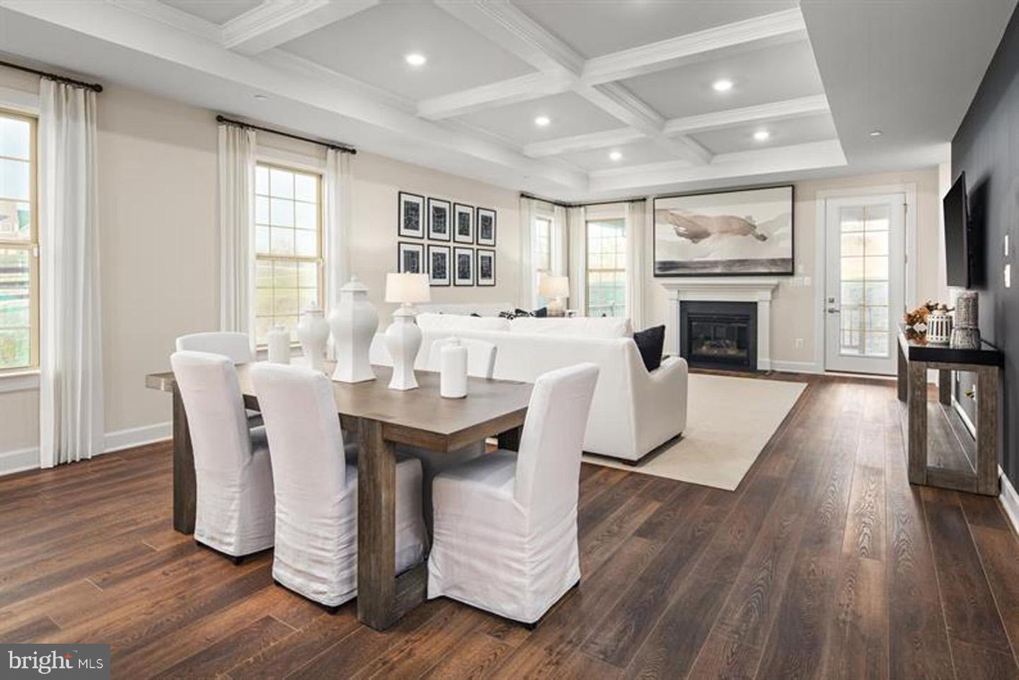 1238 Oleander Way