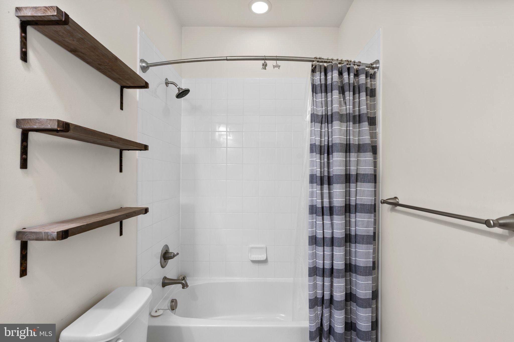 7204 Winding Hills Dr