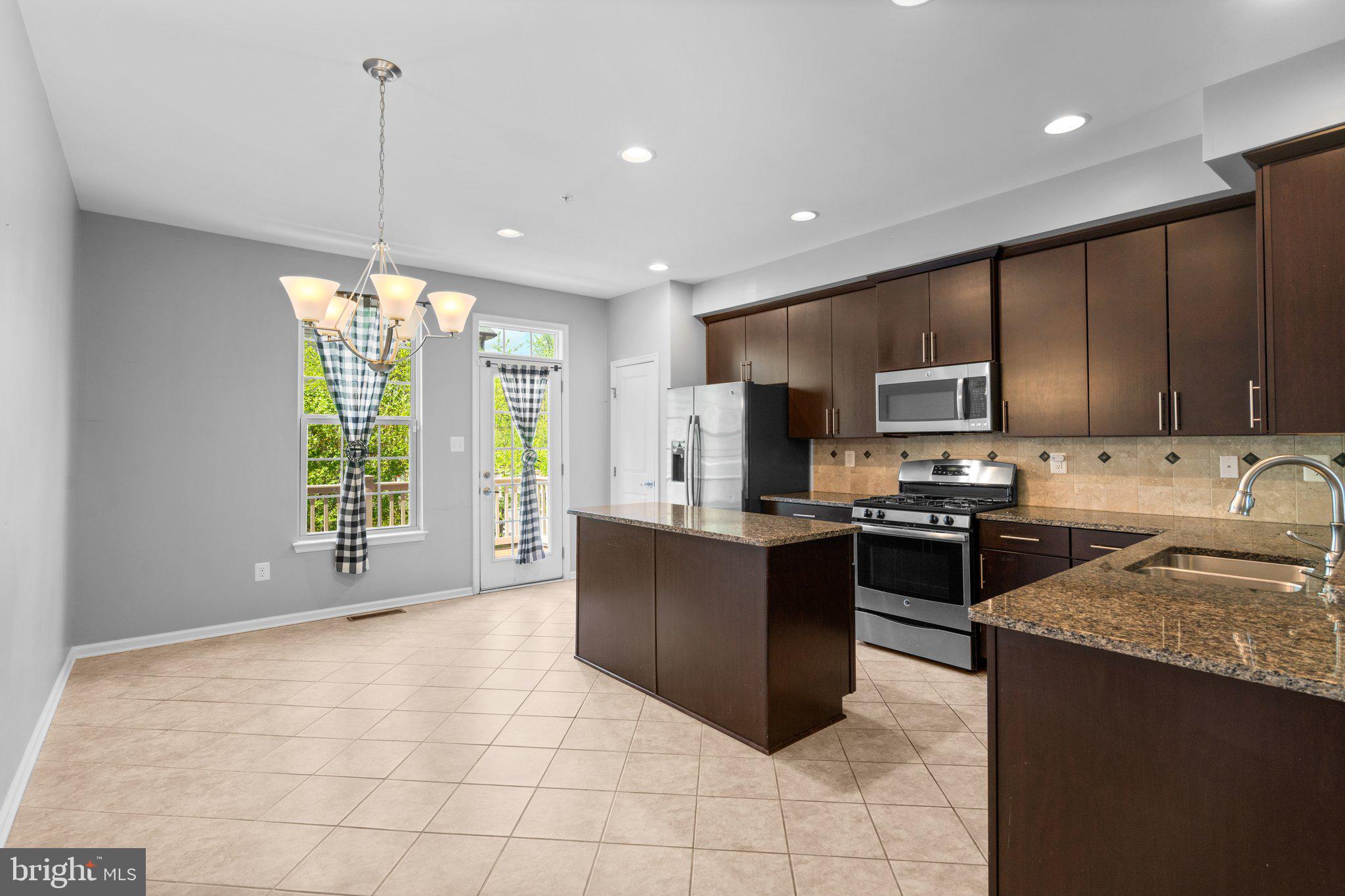 7204 Winding Hills Dr