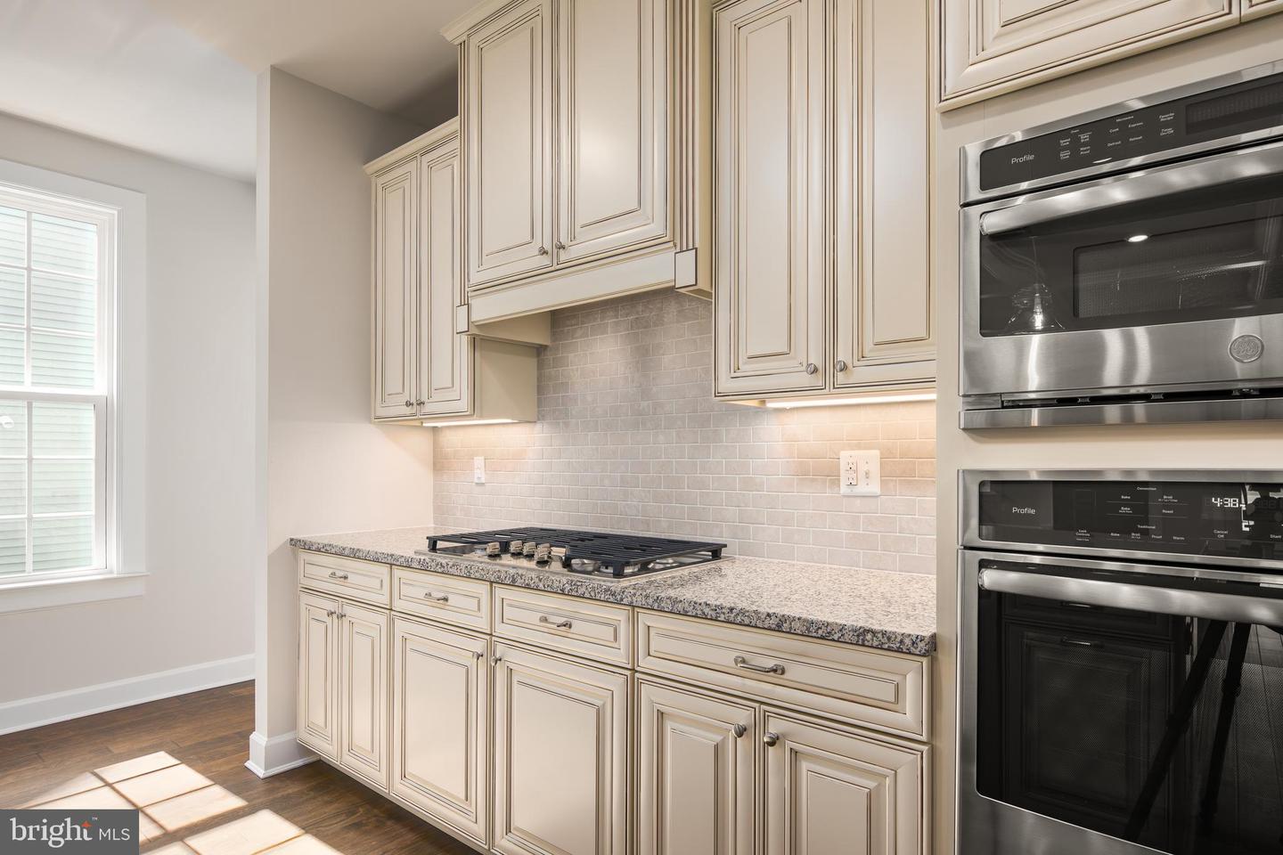 1231 Oleander Way