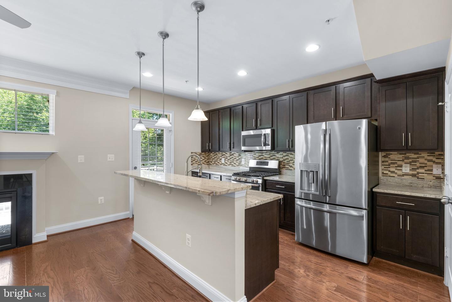 205 Vanguard Ln
