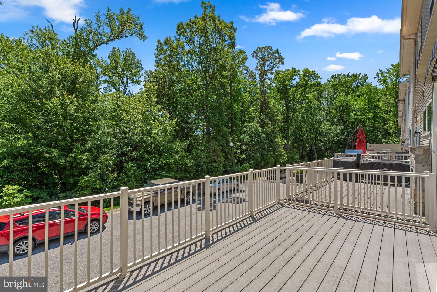 205 Vanguard Ln