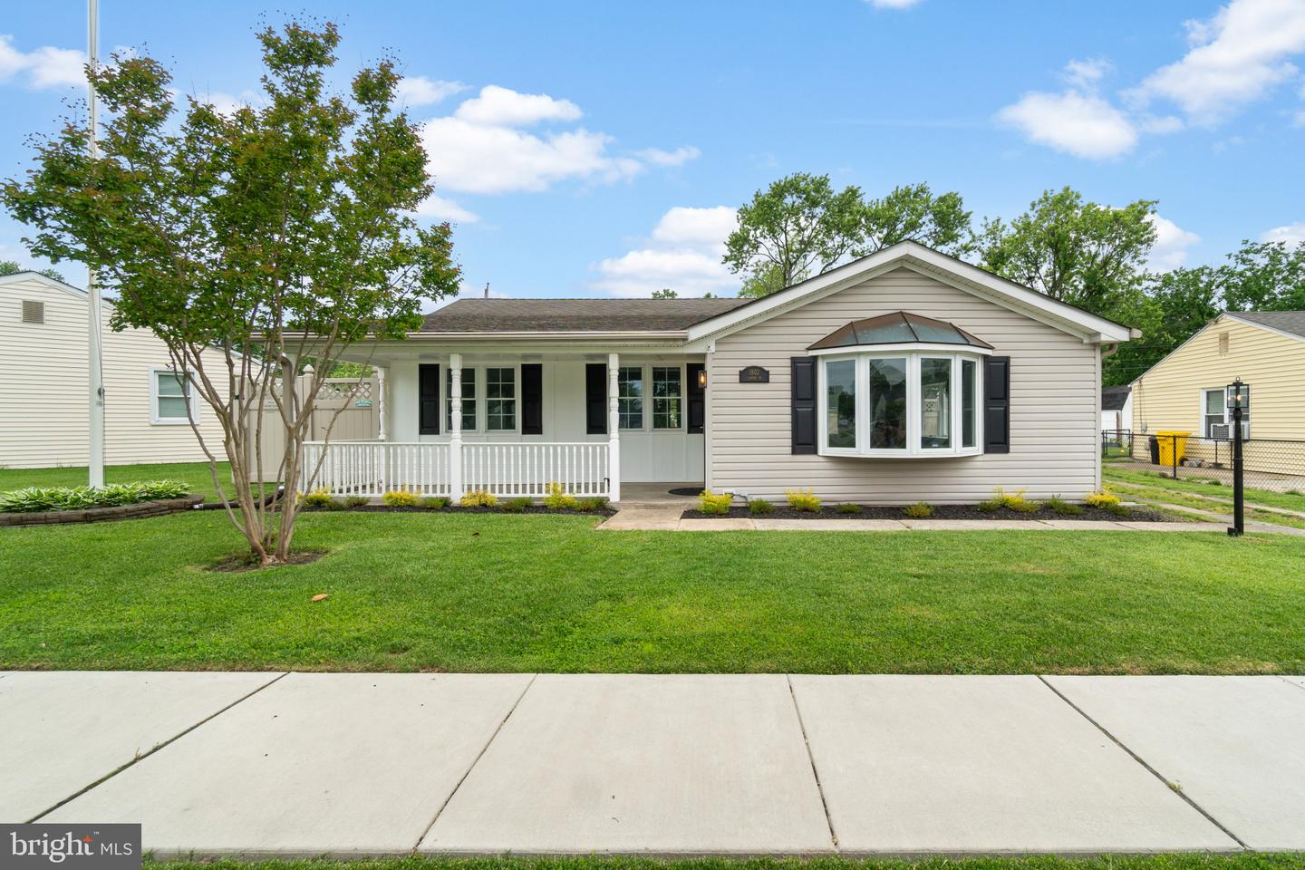 1802 Lansing Rd