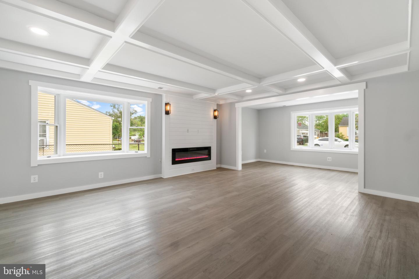 1802 Lansing Rd