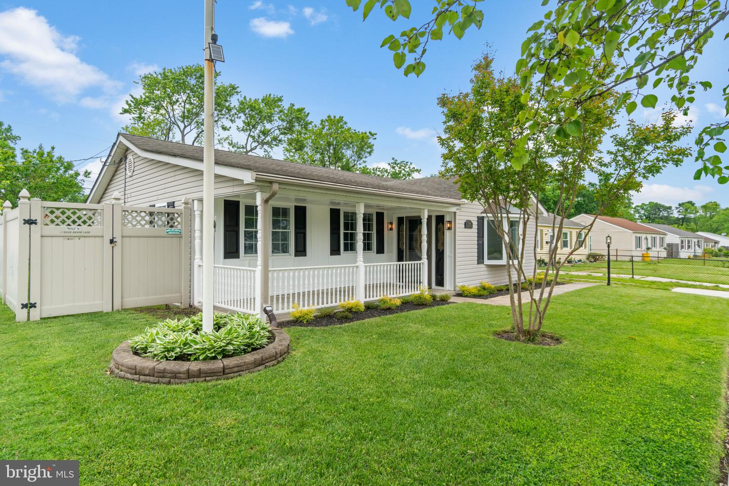 1802 Lansing Rd