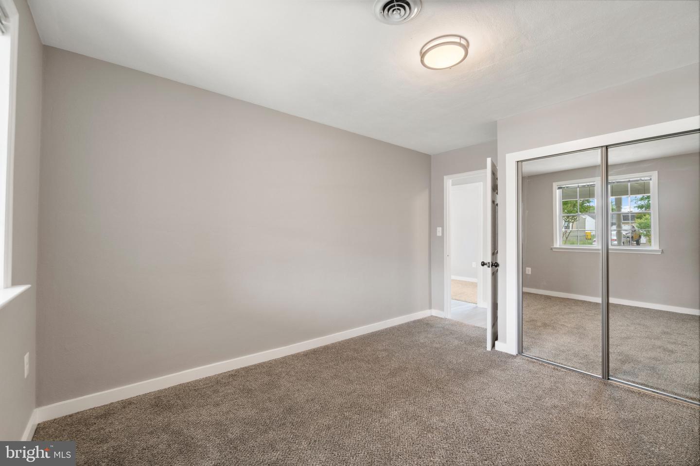 1802 Lansing Rd
