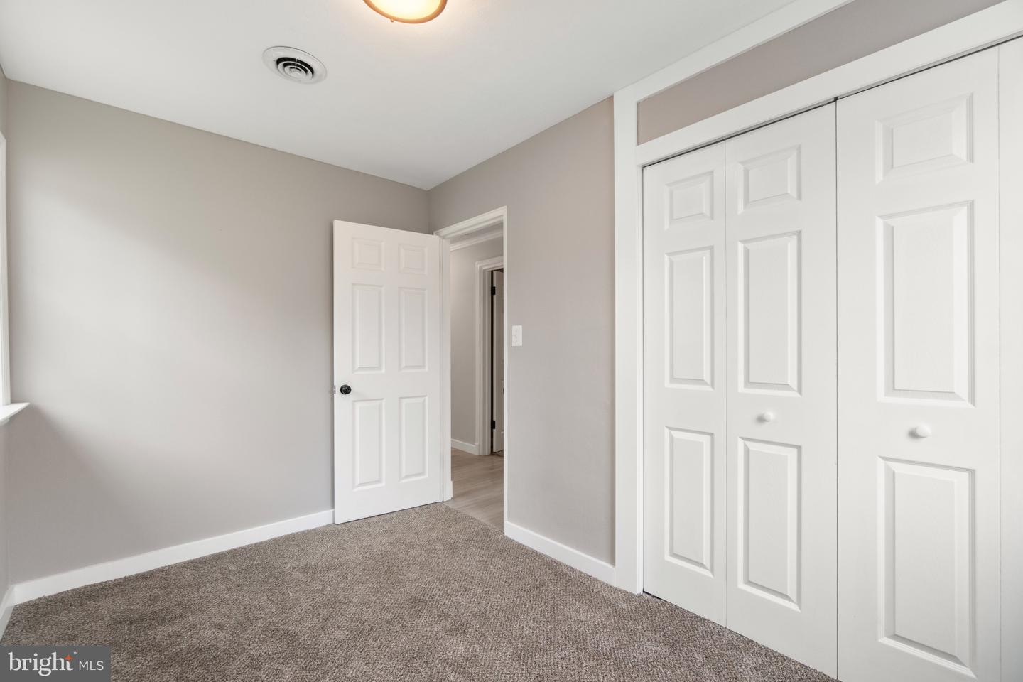 1802 Lansing Rd
