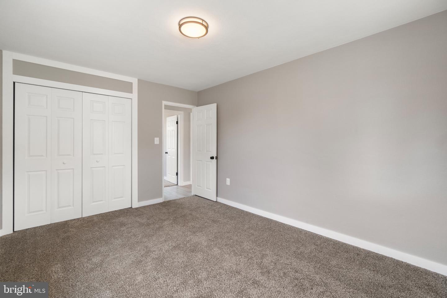 1802 Lansing Rd