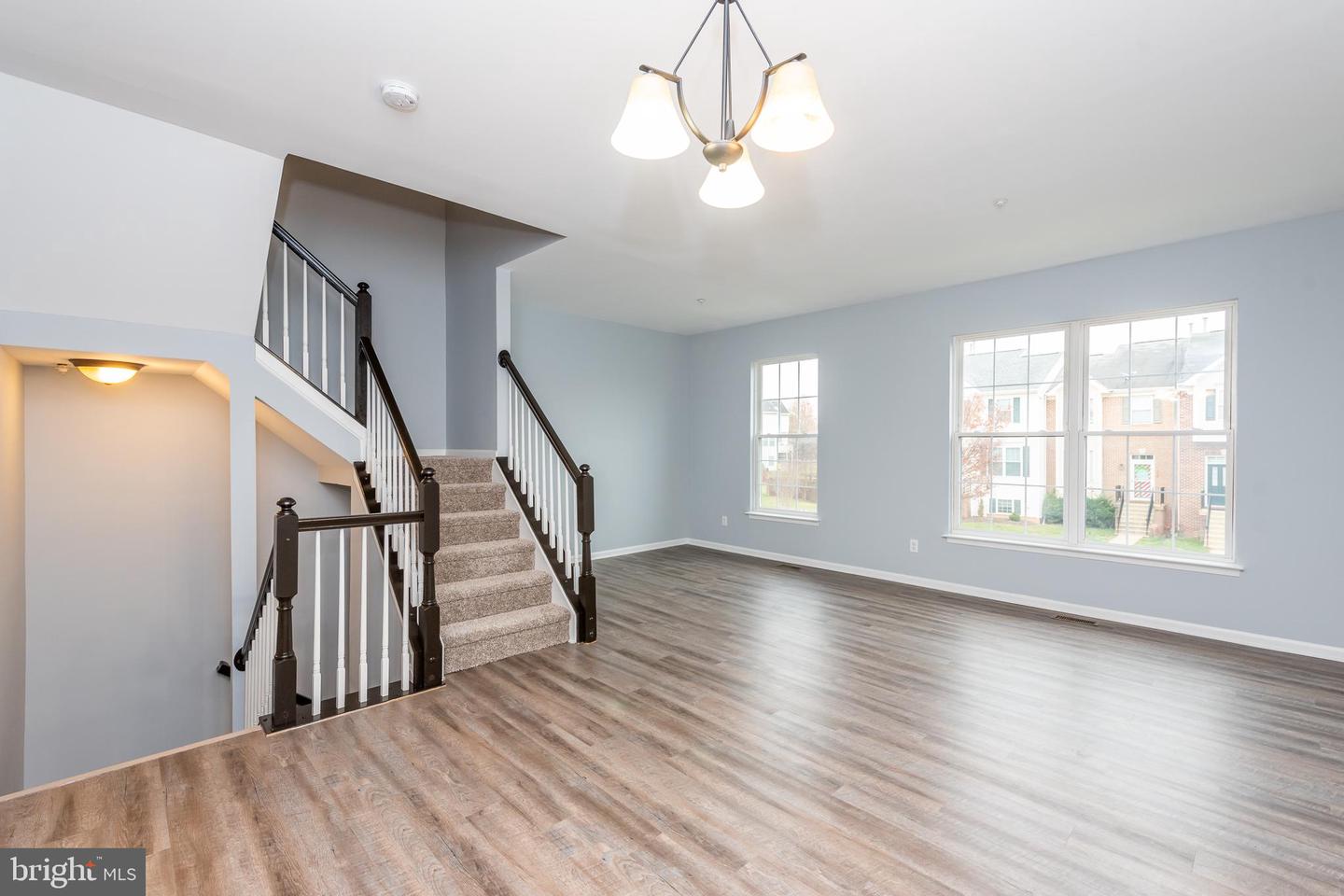 1339 HILL BORN DR