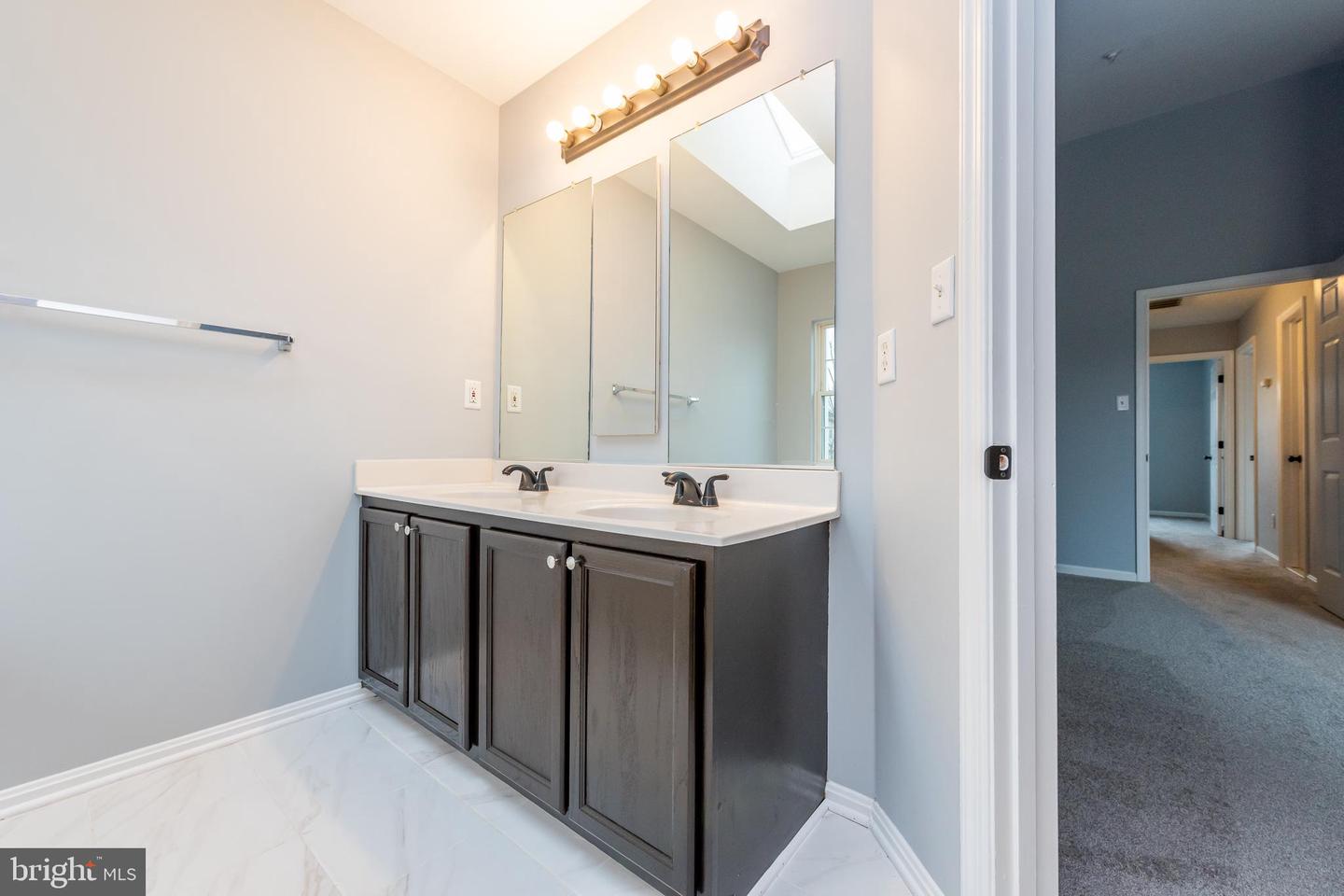 1339 HILL BORN DR