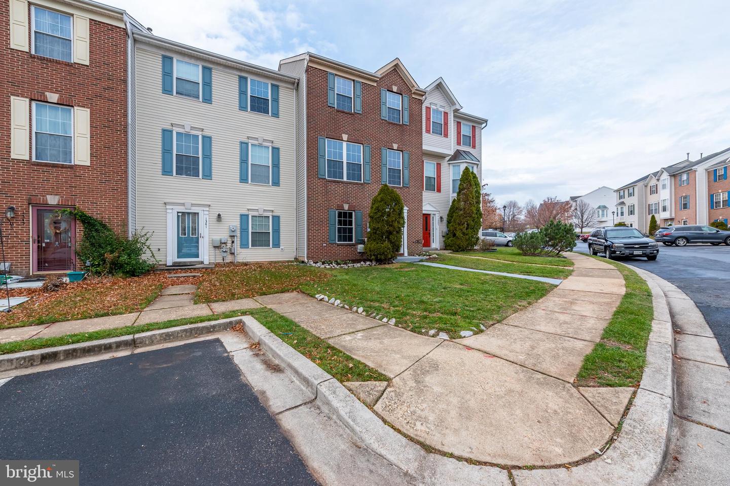 1339 HILL BORN DR