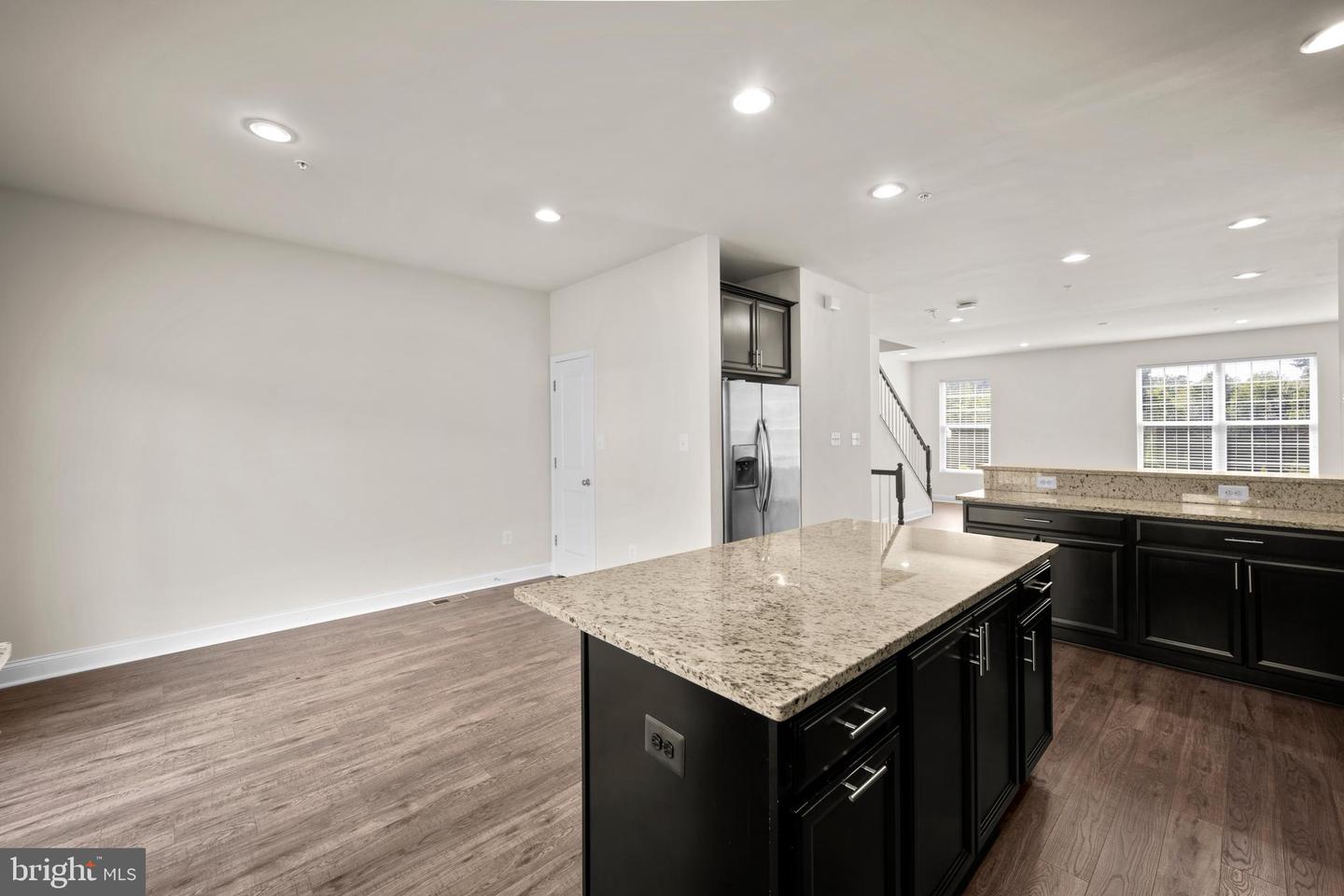 8437 KENDALL CT