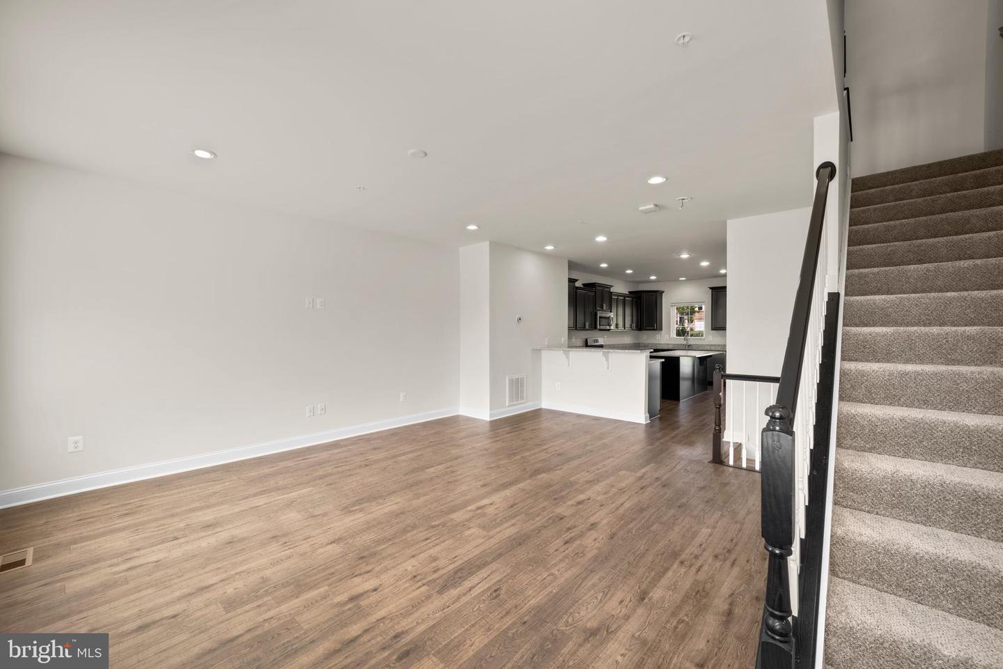8437 KENDALL CT