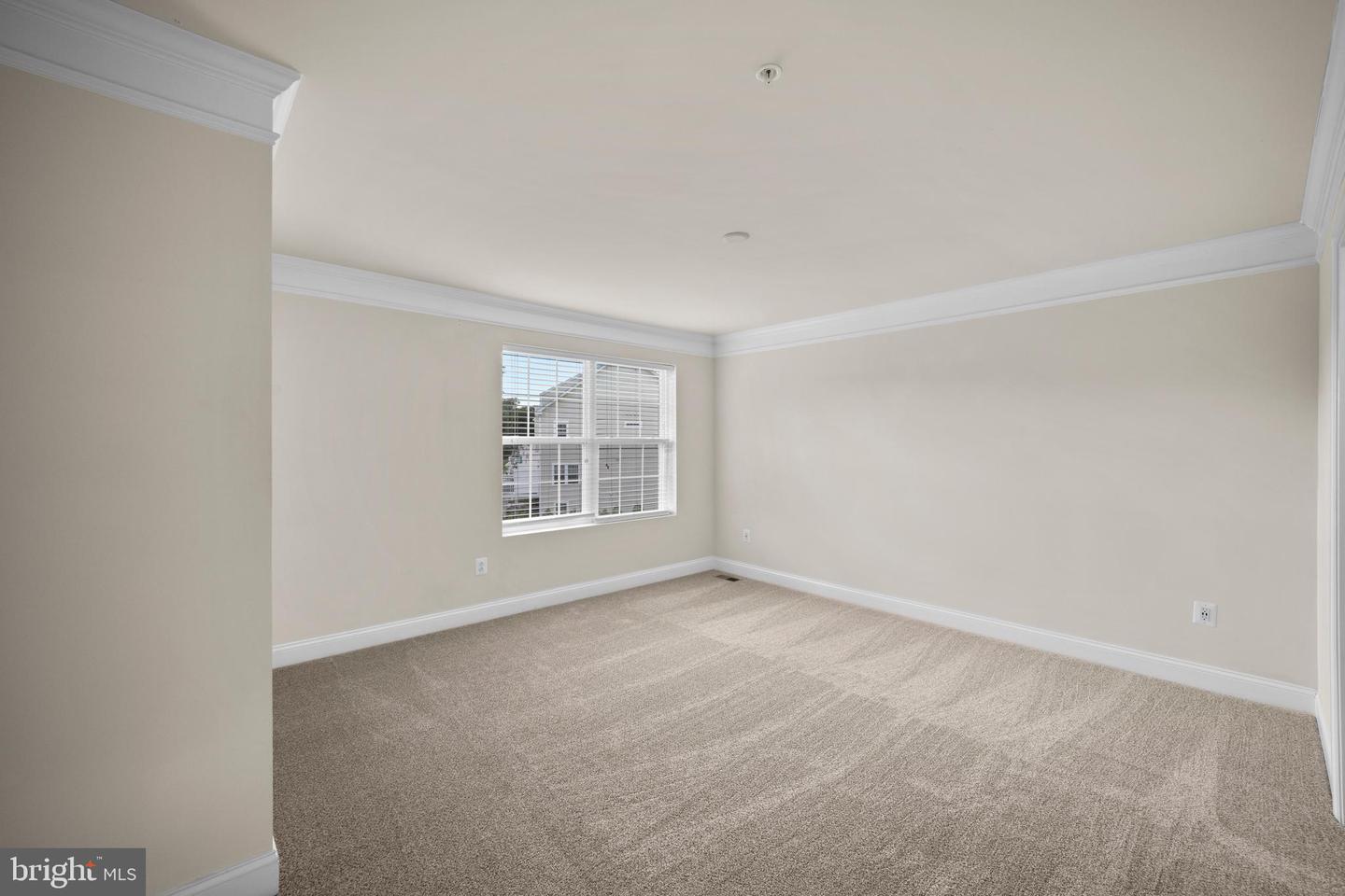 8437 KENDALL CT