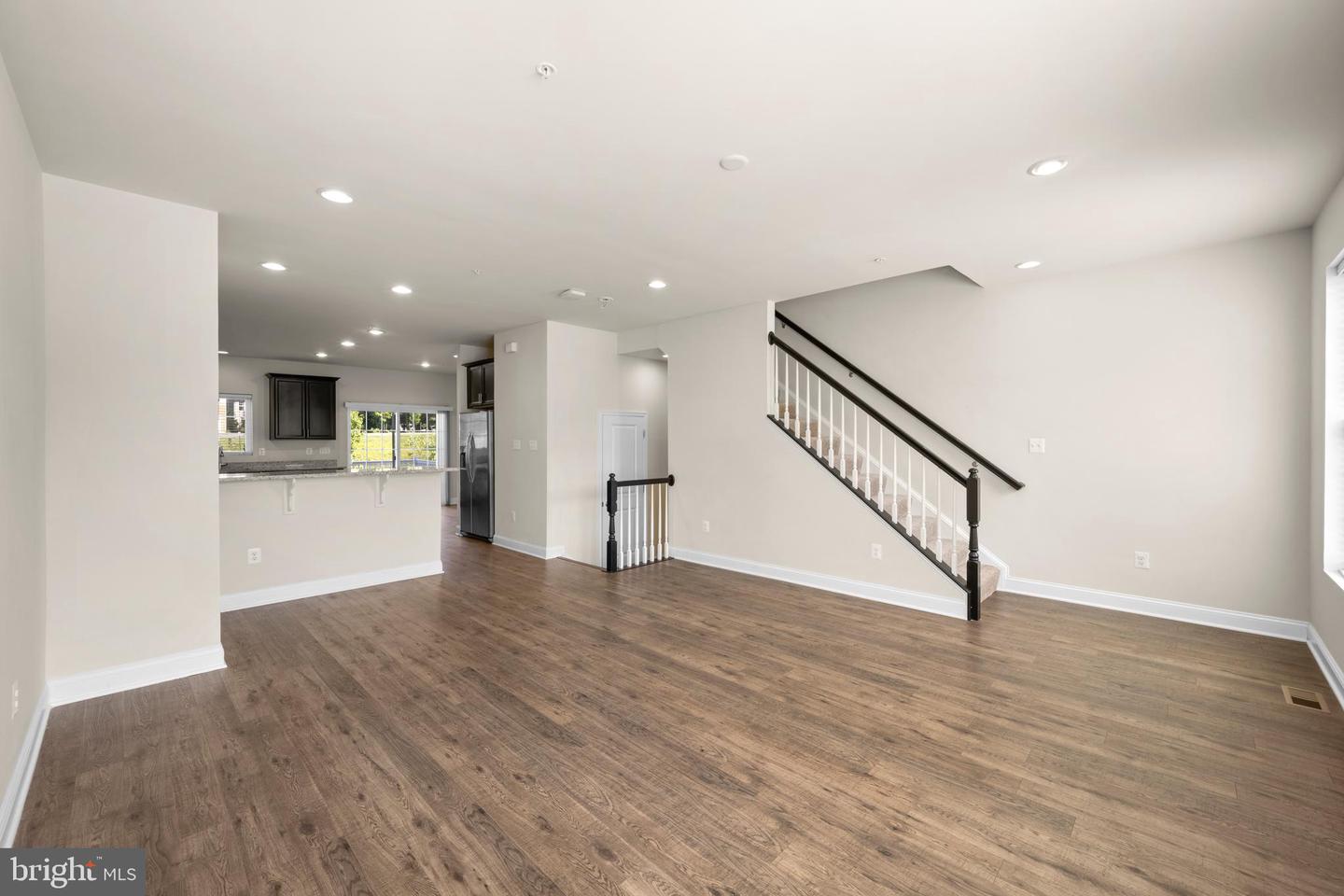 8437 KENDALL CT