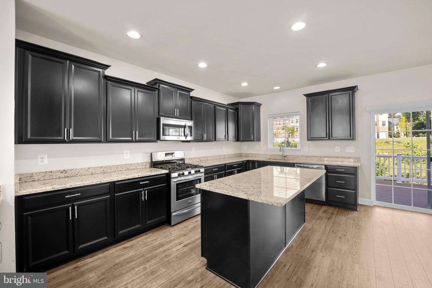 8437 KENDALL CT