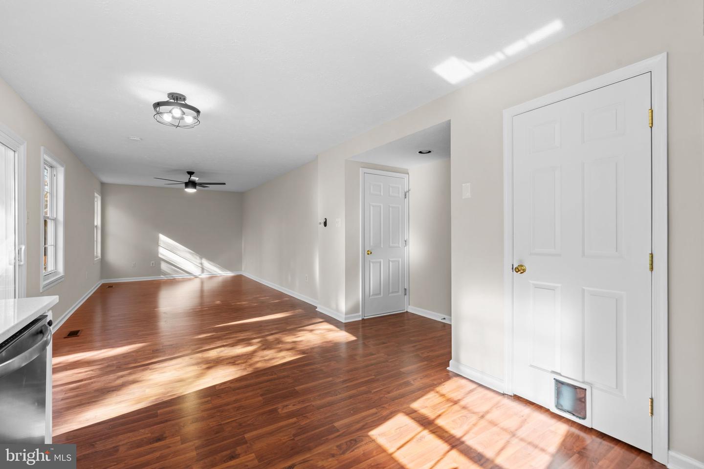 1910 Artillery Ln