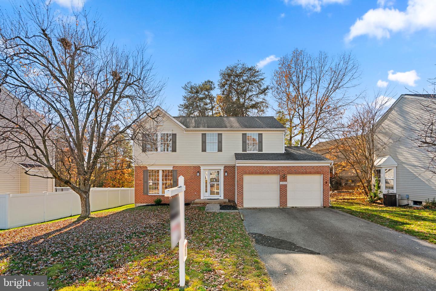 1910 Artillery Ln