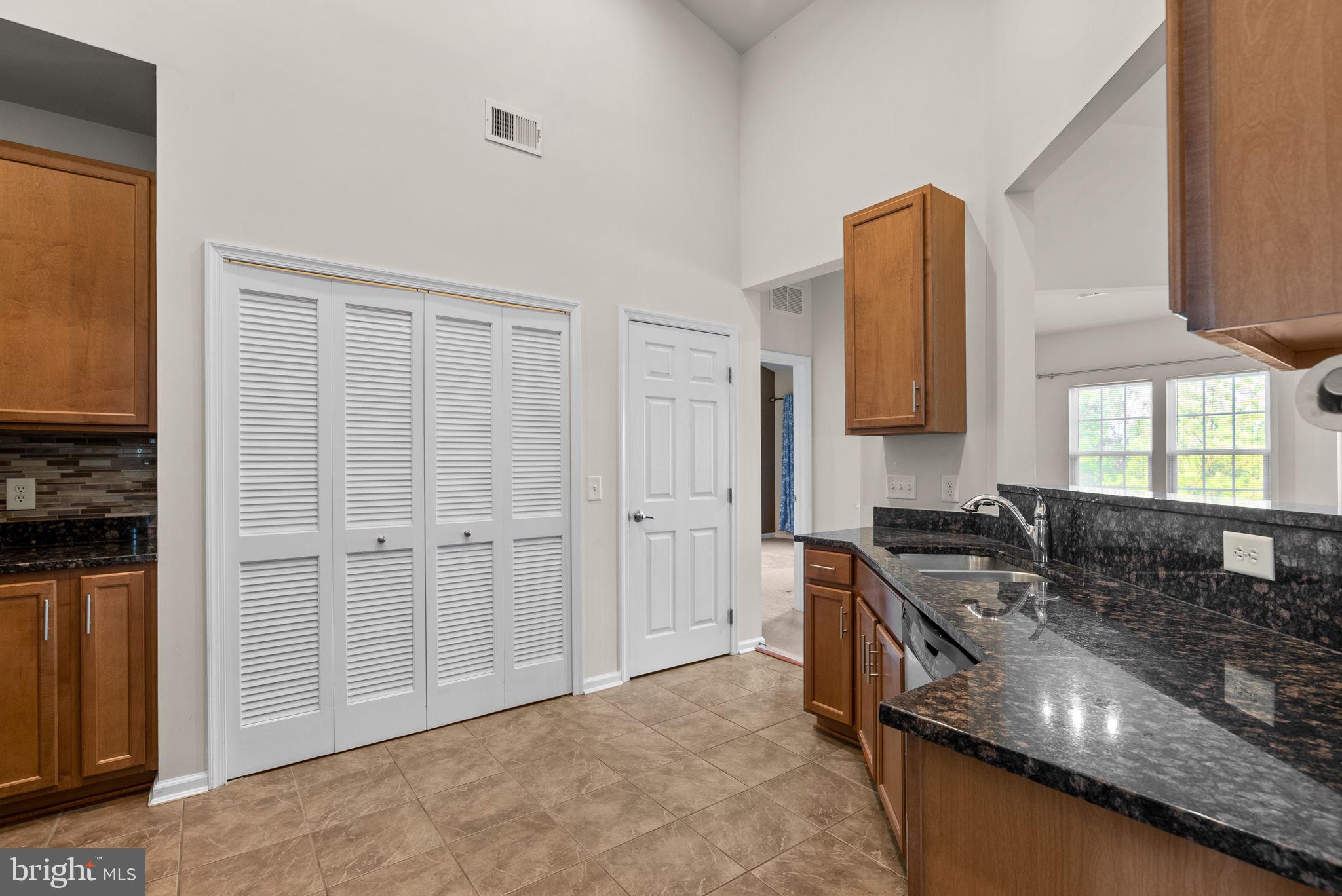 1622 Hardwick Ct #402