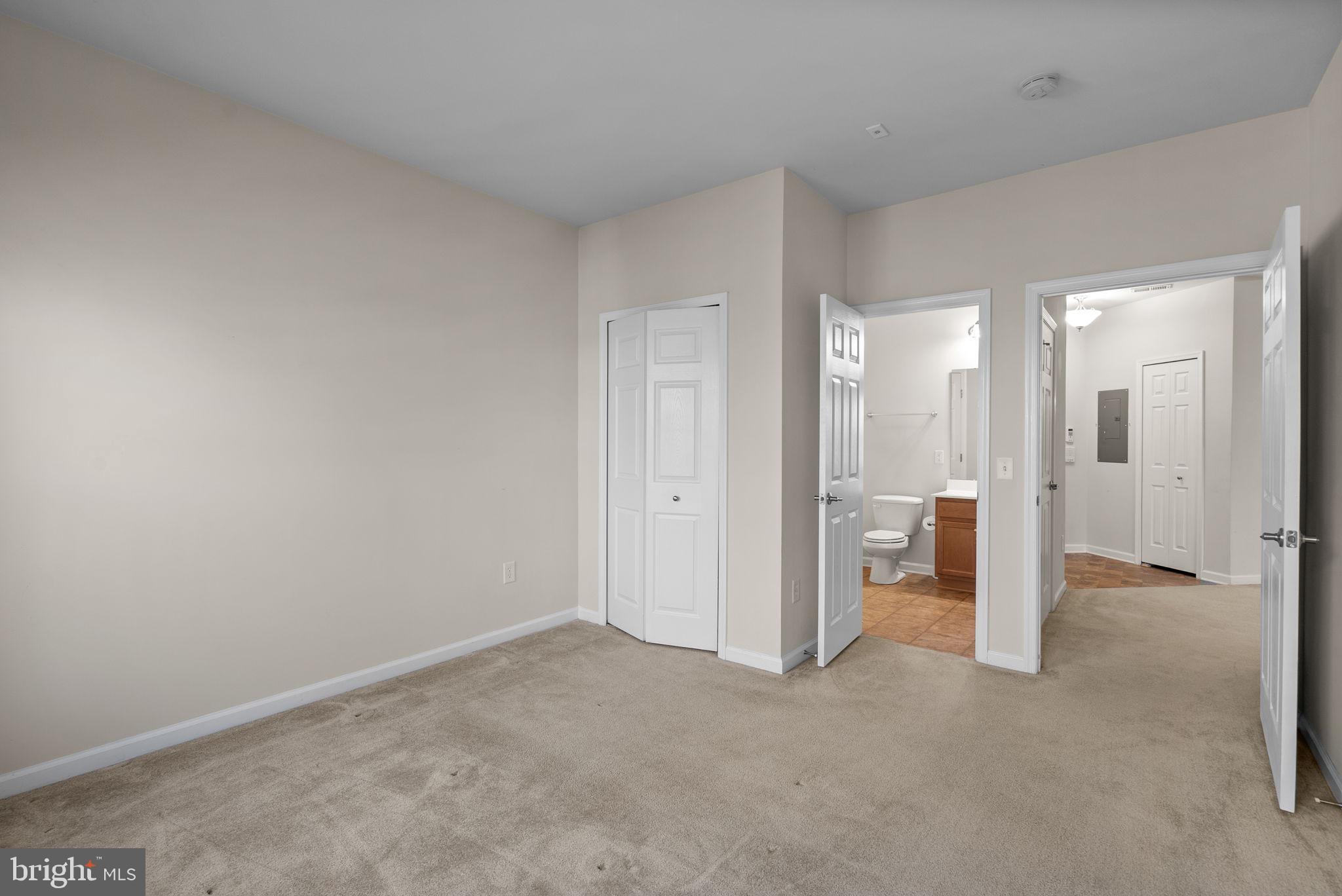 1622 Hardwick Ct #402