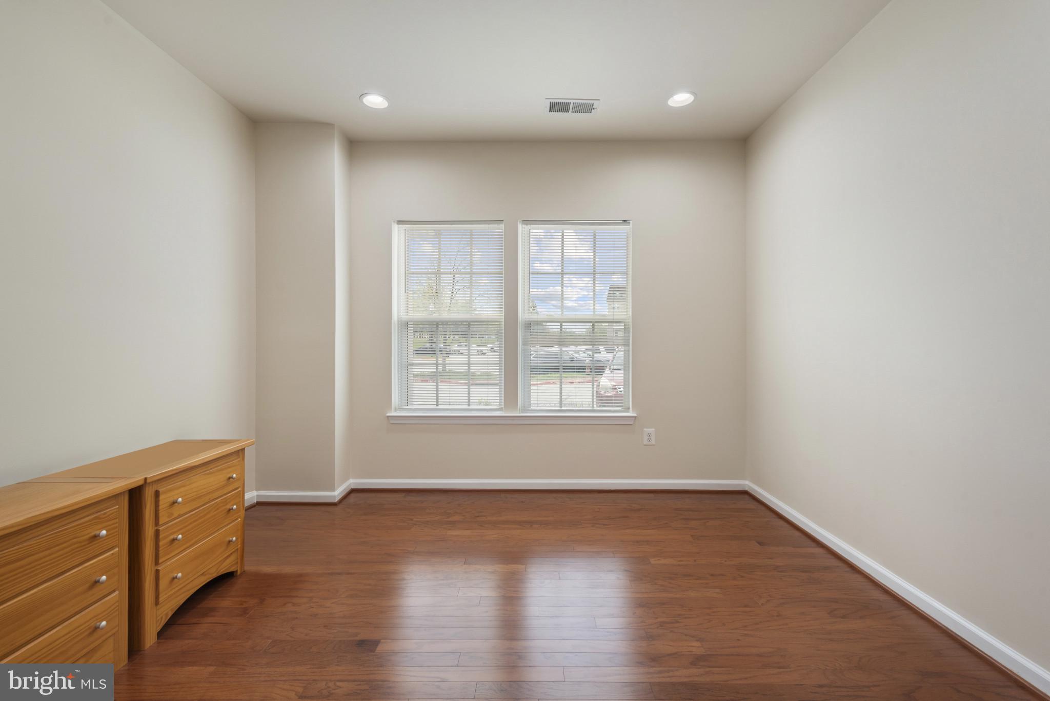 1624 Hardwick Ct #101