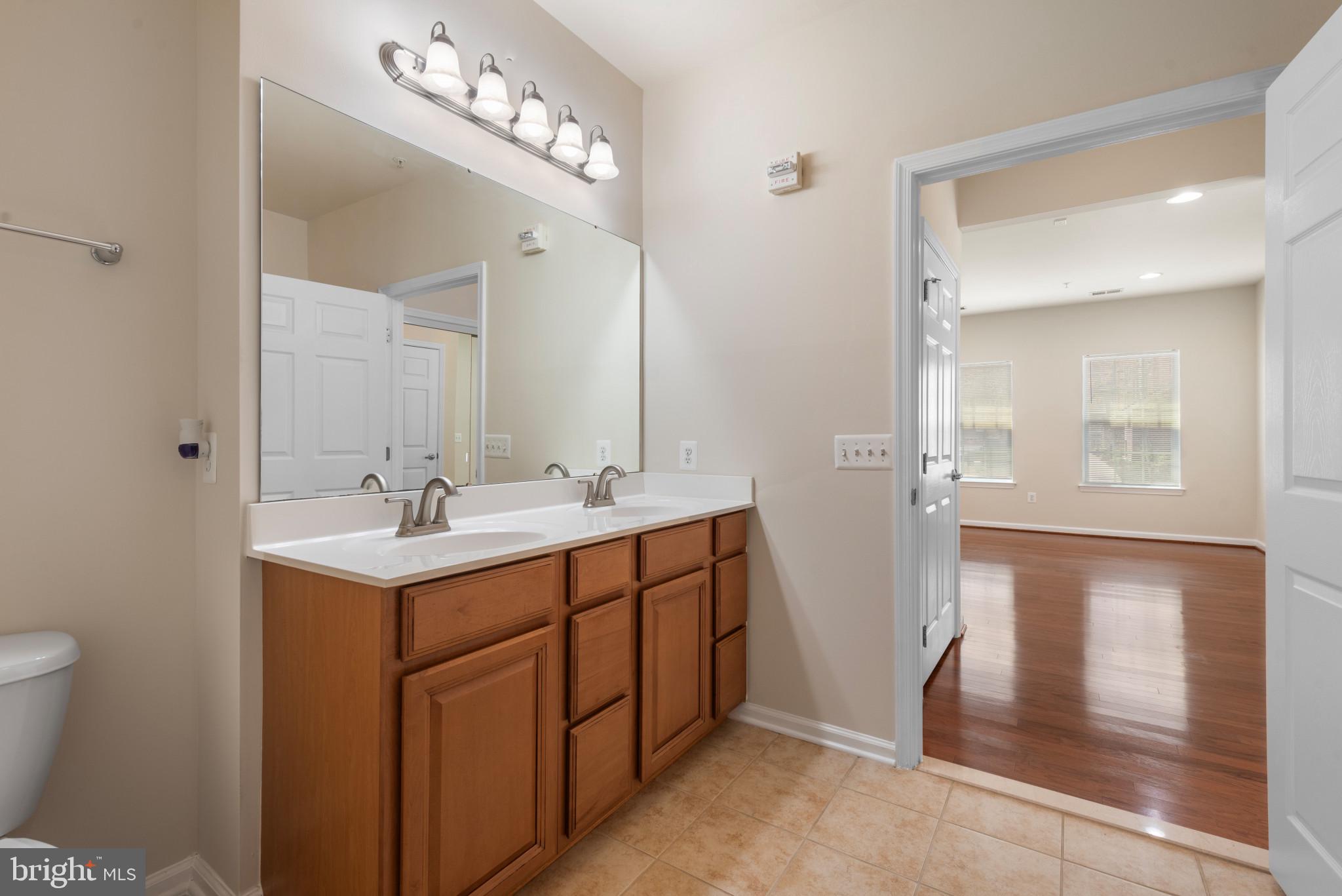 1624 Hardwick Ct #101