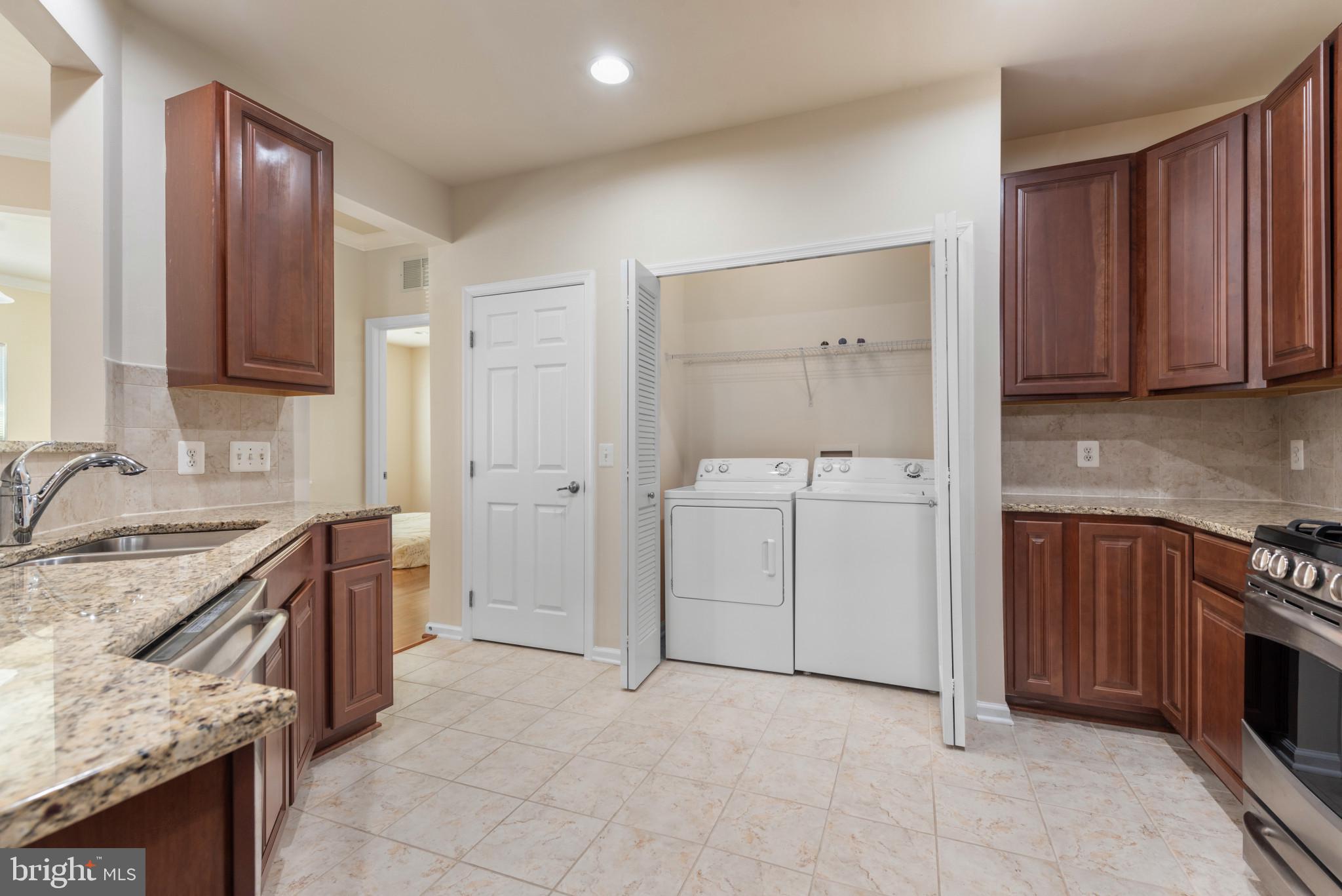 1624 Hardwick Ct #101