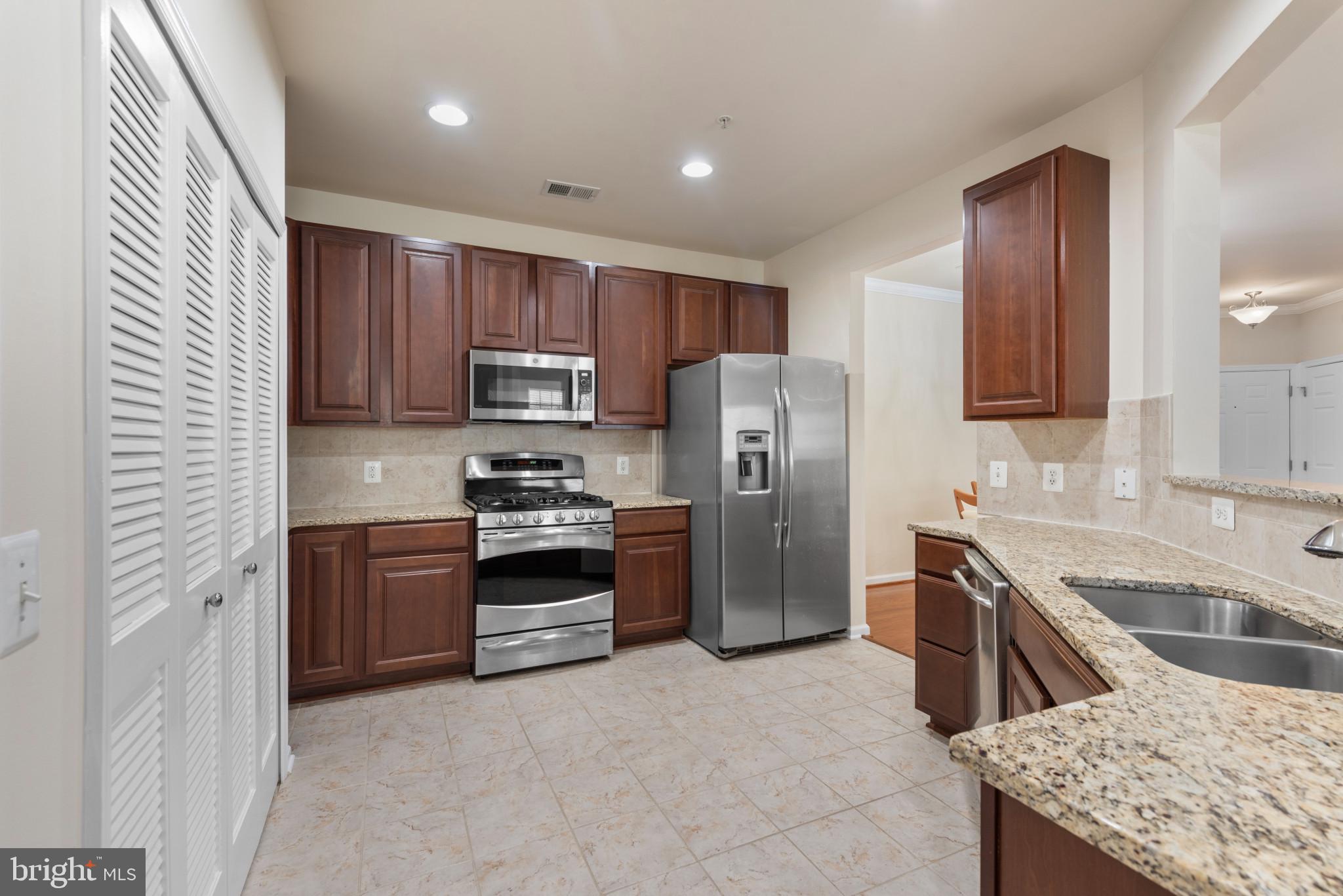 1624 Hardwick Ct #101