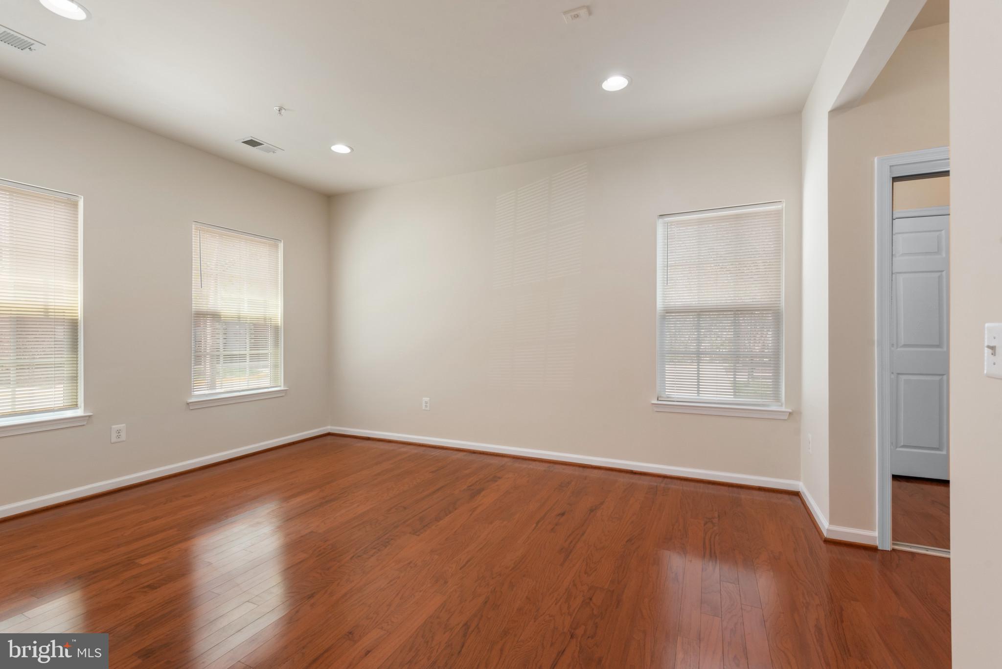 1624 Hardwick Ct #101