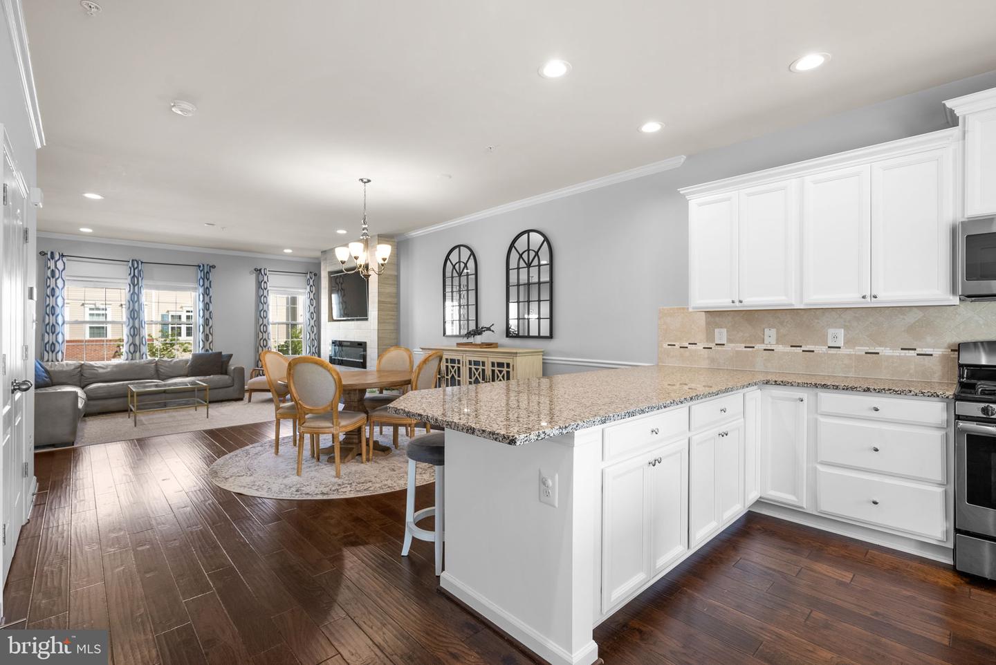 1008 Red Clover Rd