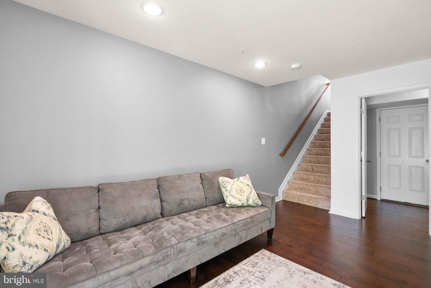 1008 Red Clover Rd