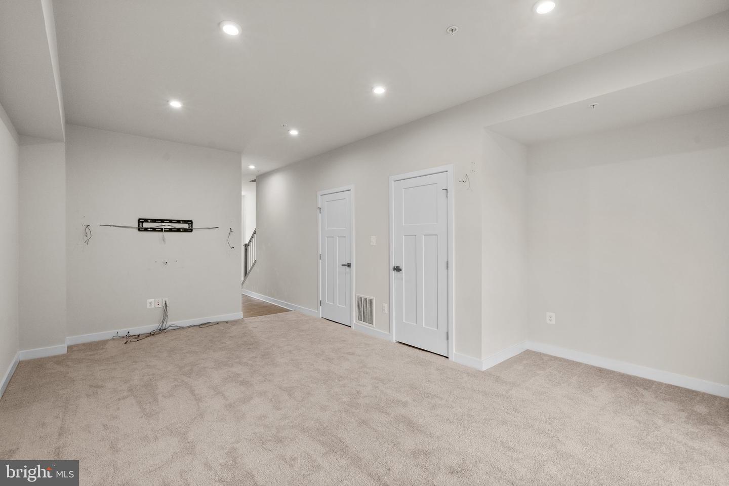 7735 STEATITE LN