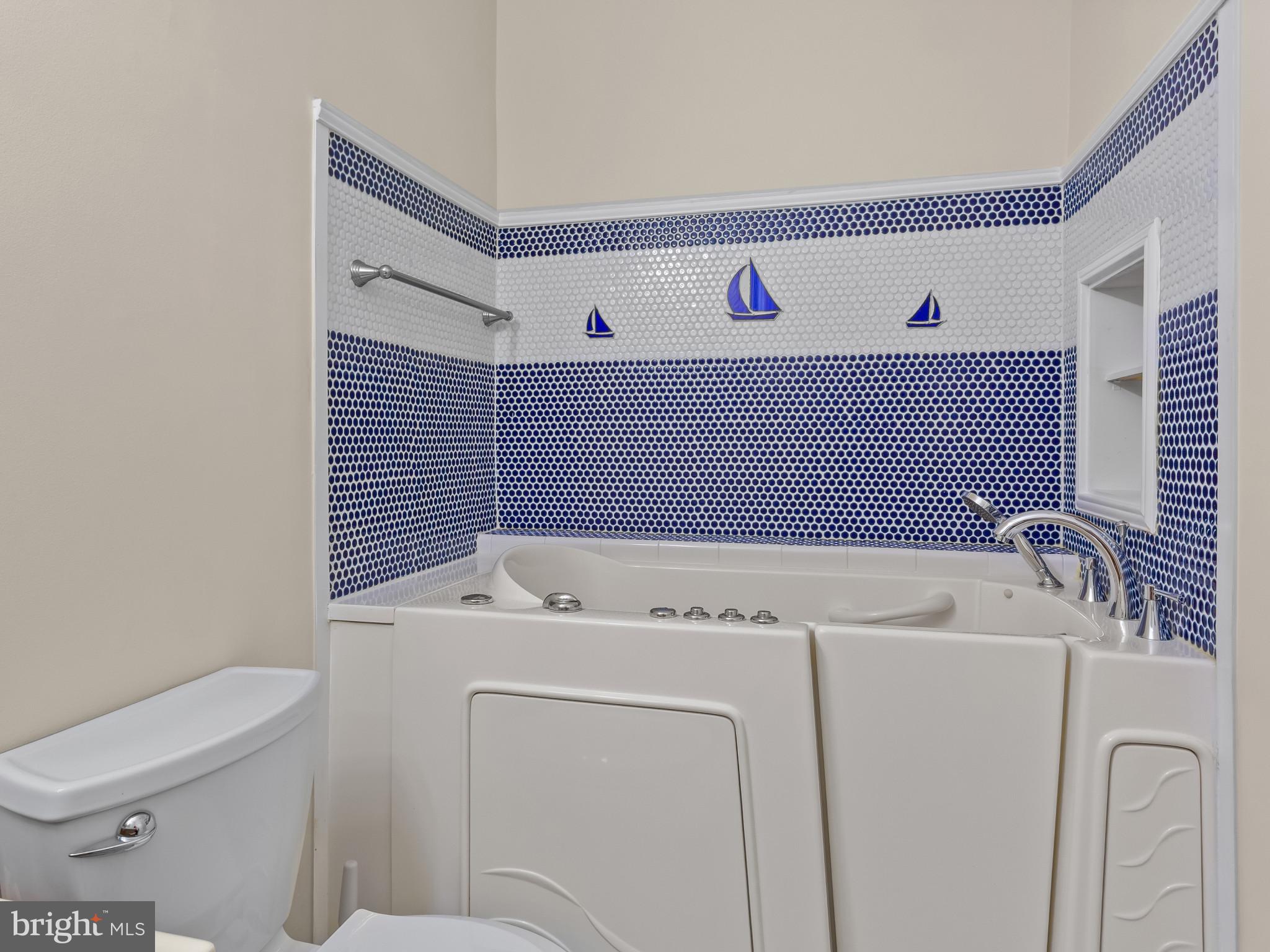 2607 CHAPEL LAKE DRIVE 208