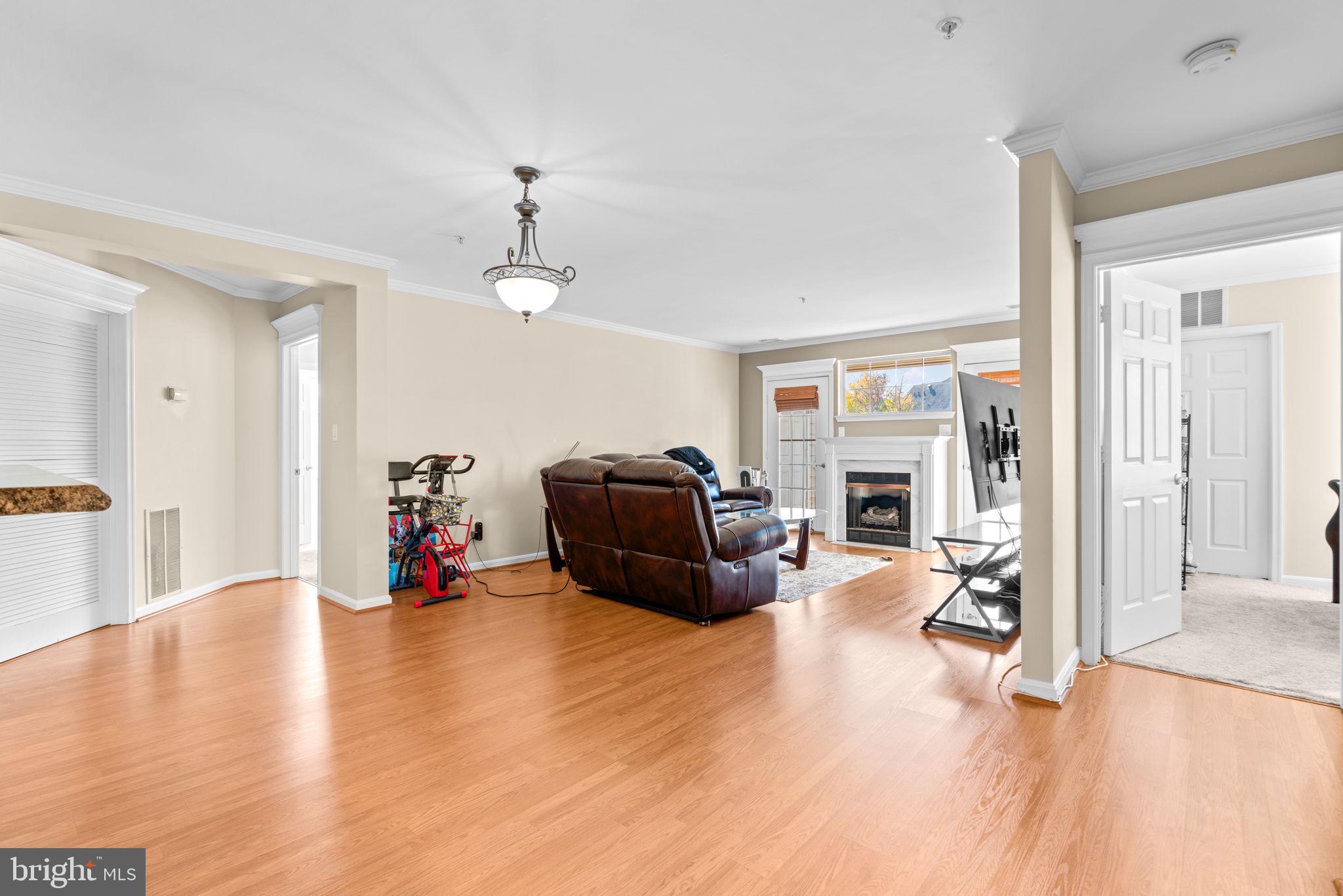 308 GATEHOUSE LANE D 308D