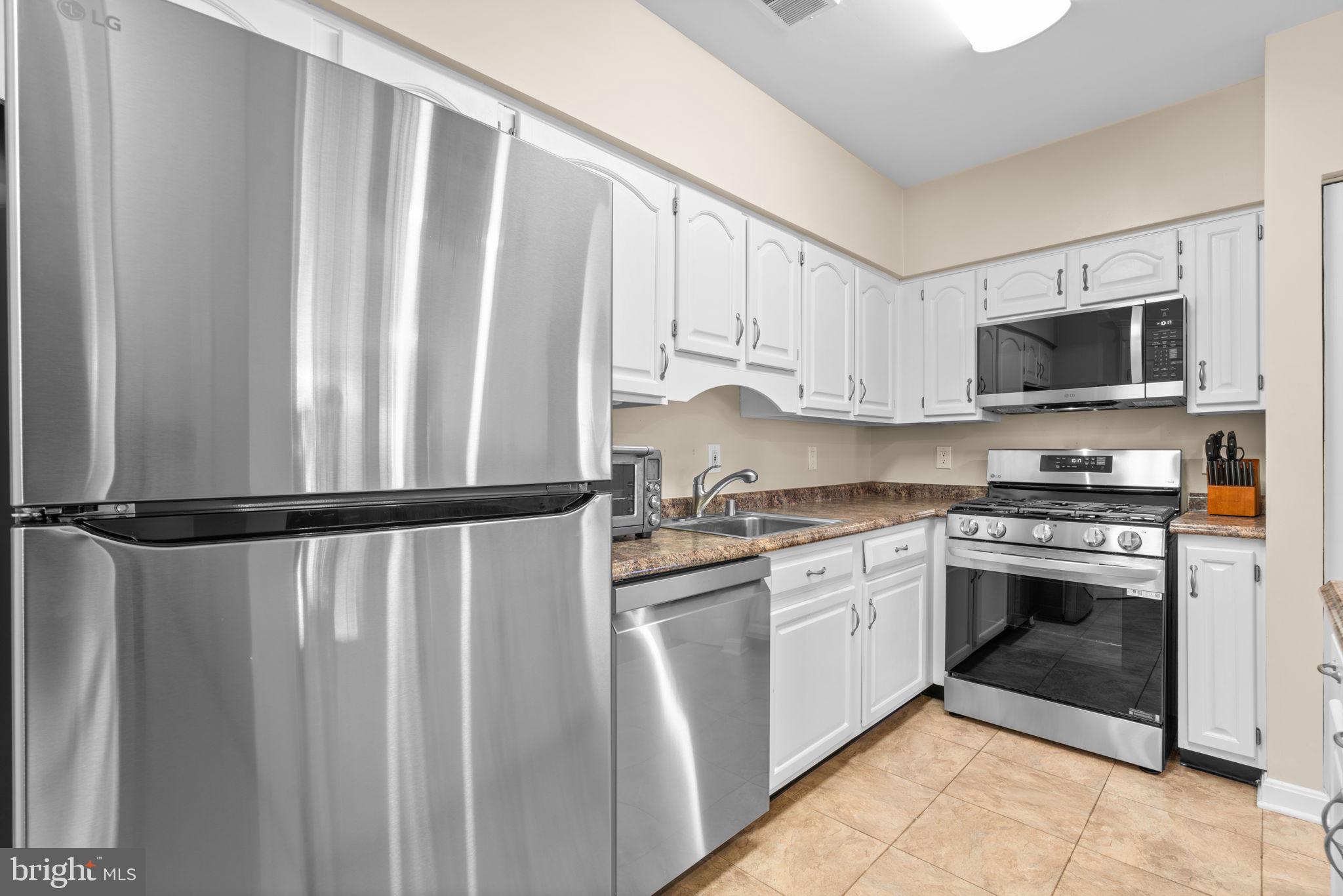 308 GATEHOUSE LANE D 308D