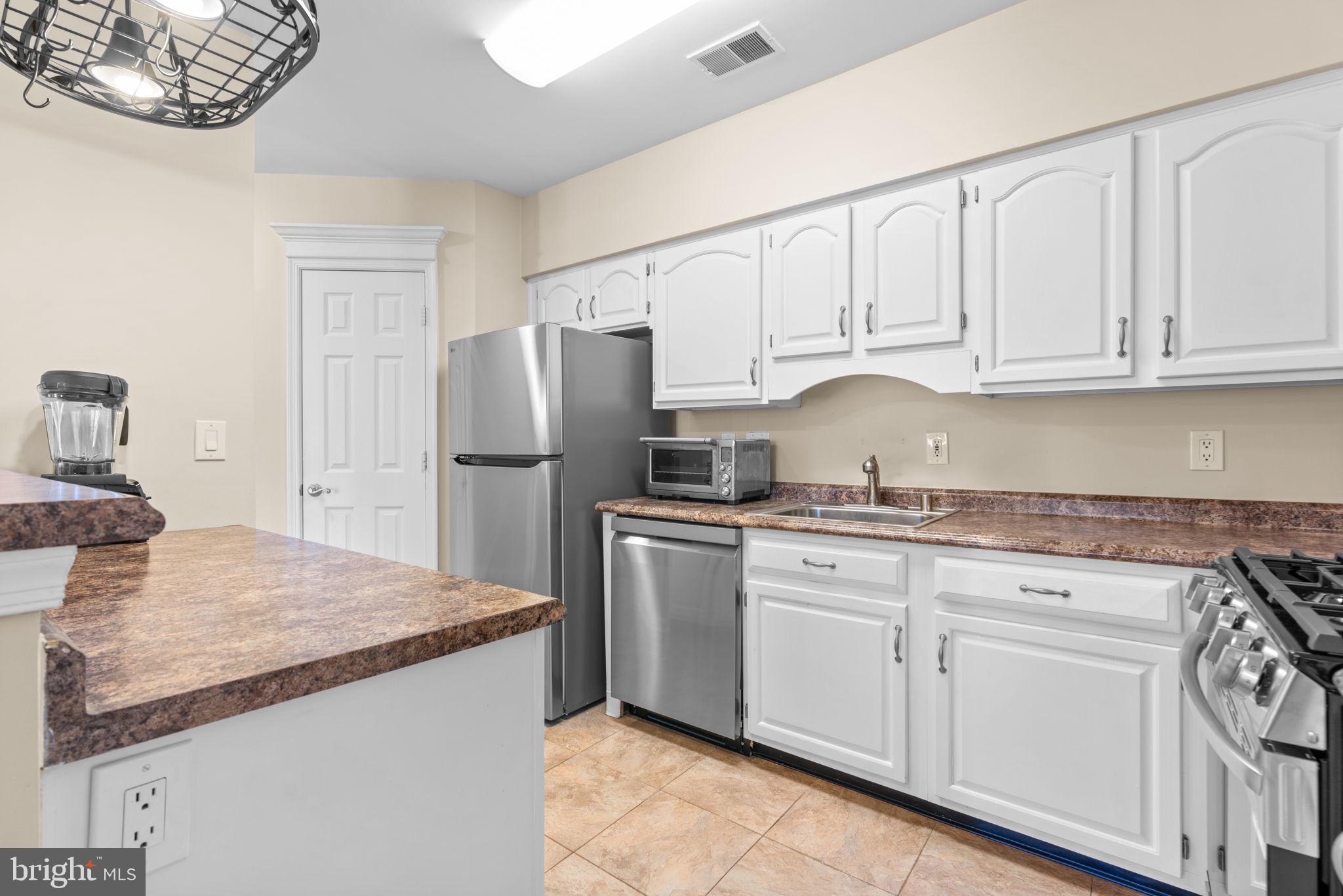 308 GATEHOUSE LANE D 308D