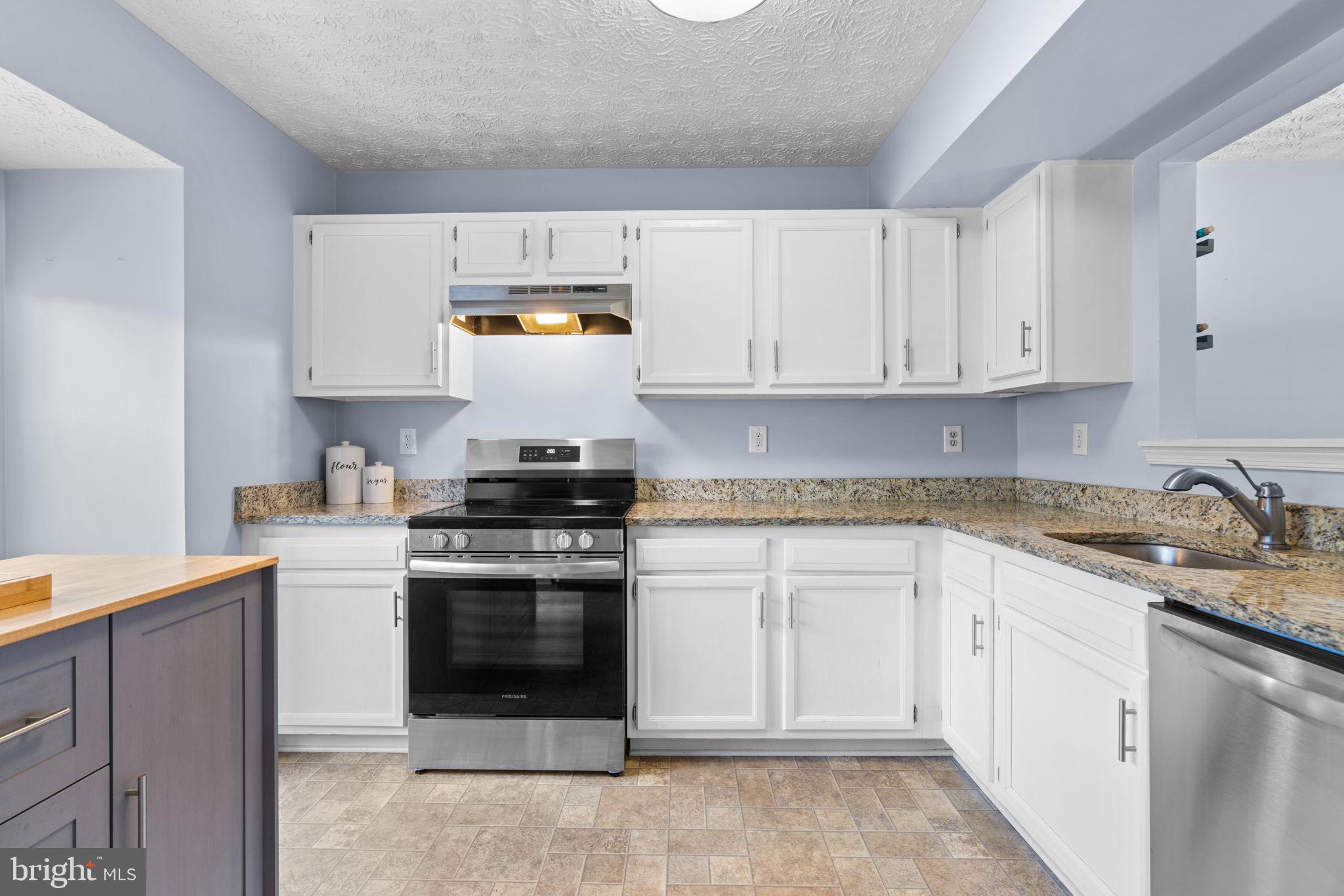 627 TRIPP CREEK COURT