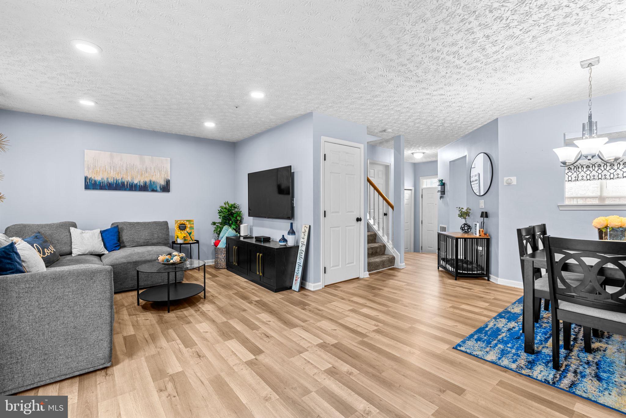 627 TRIPP CREEK COURT