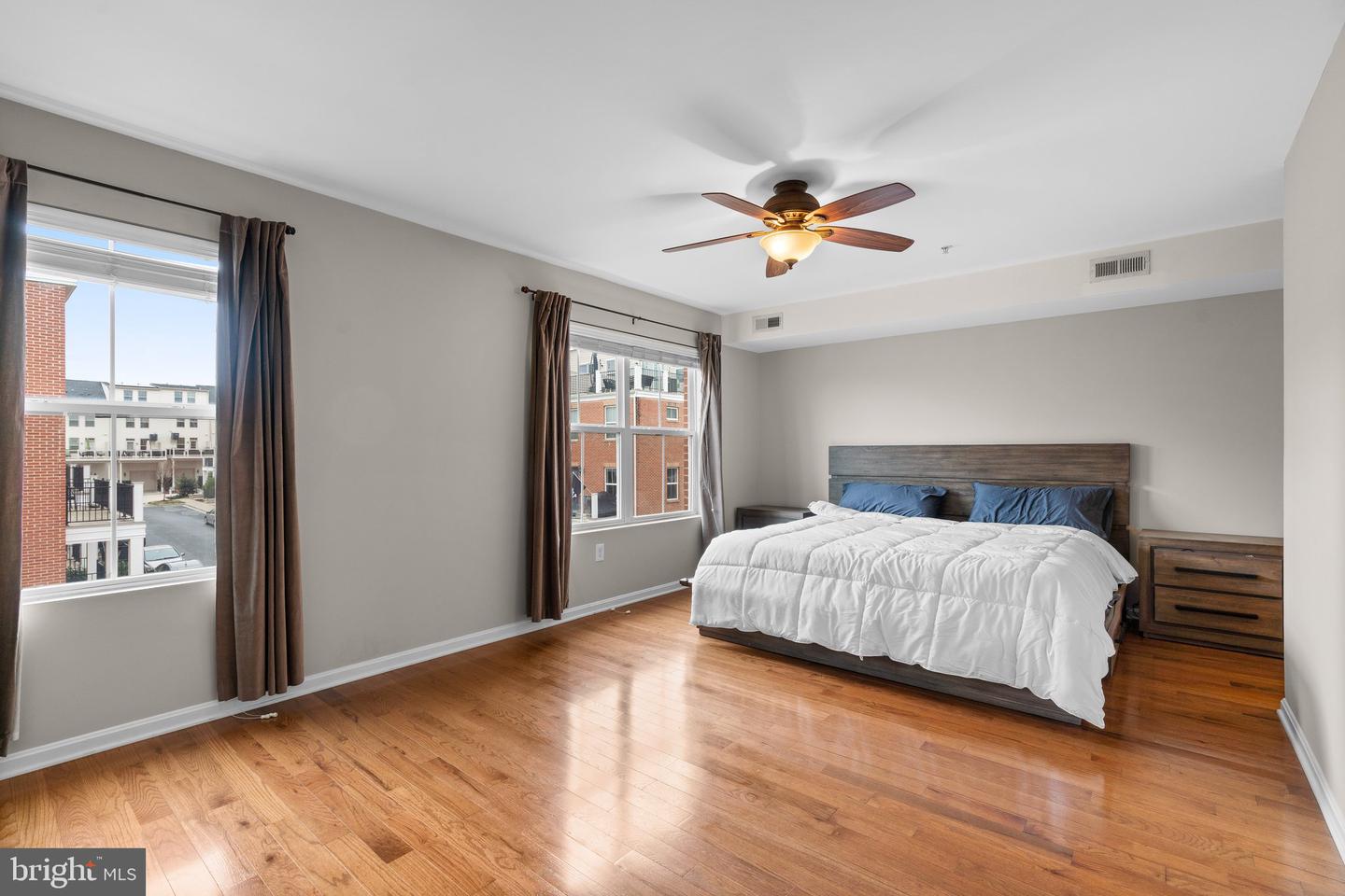 4642 DILLON PLACE