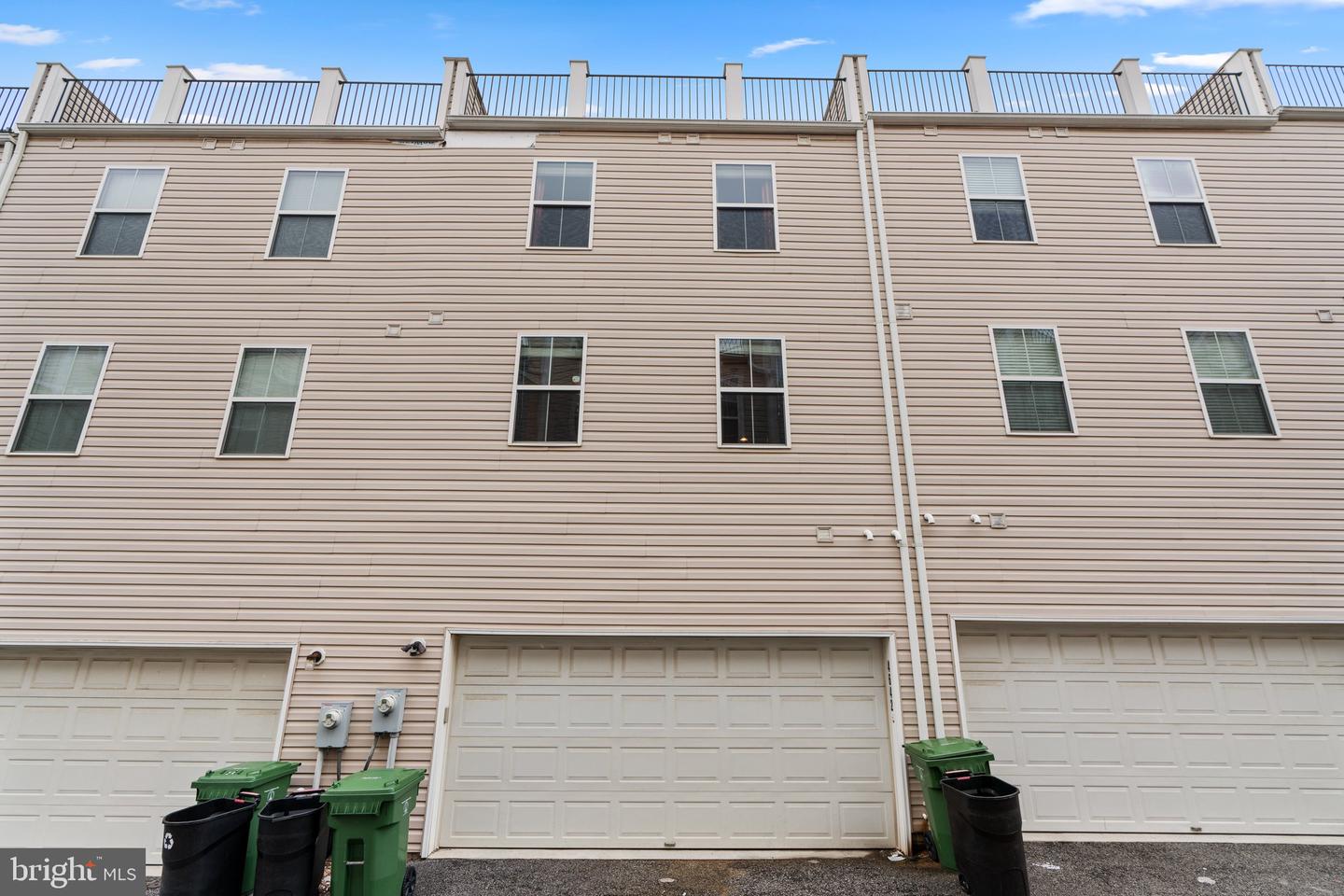 4642 DILLON PLACE