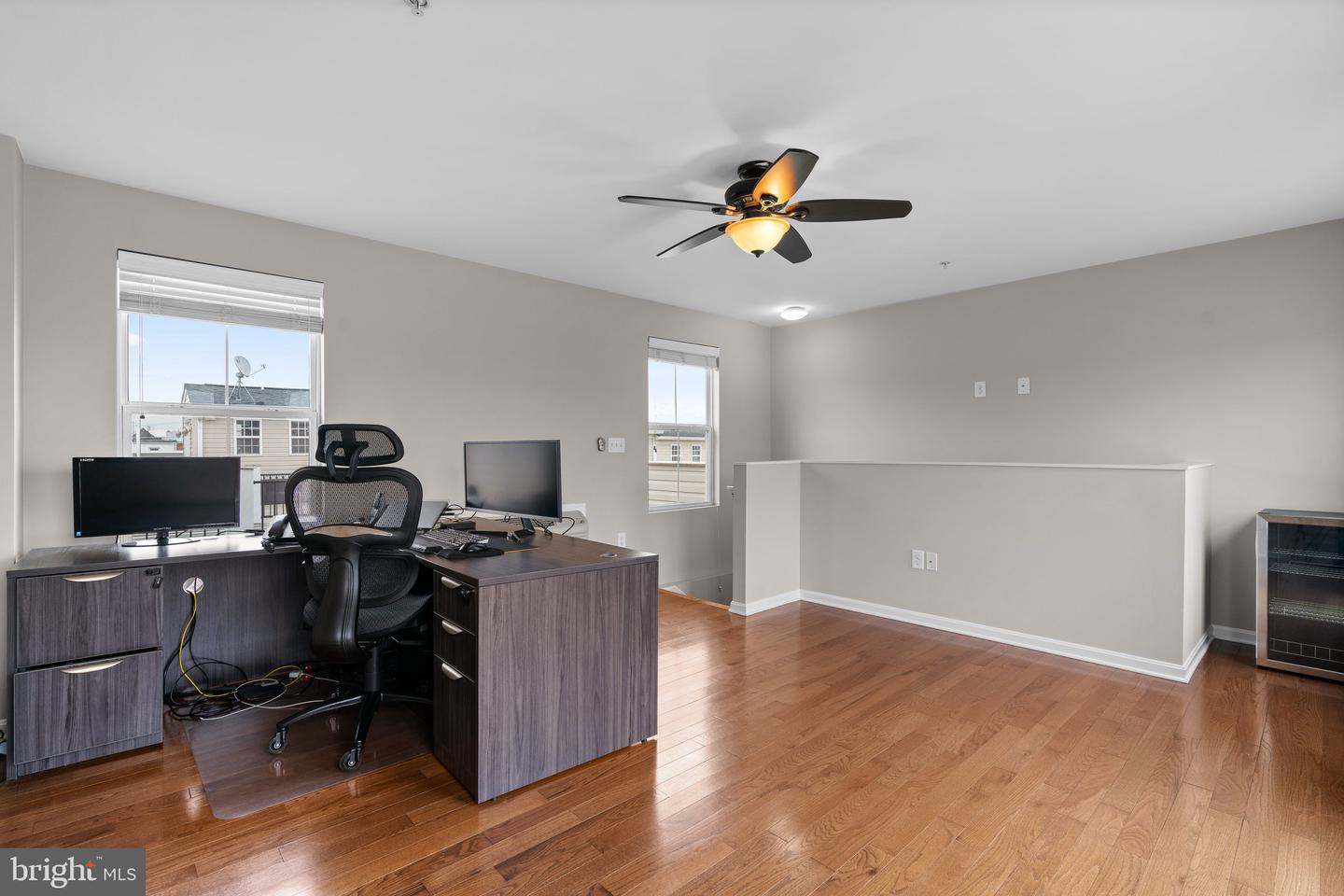 4642 DILLON PLACE