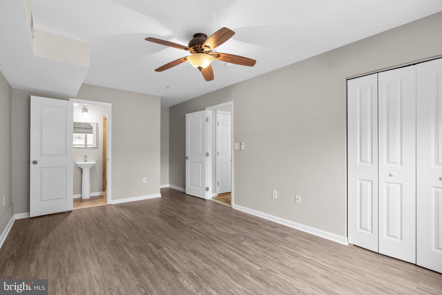4642 DILLON PLACE