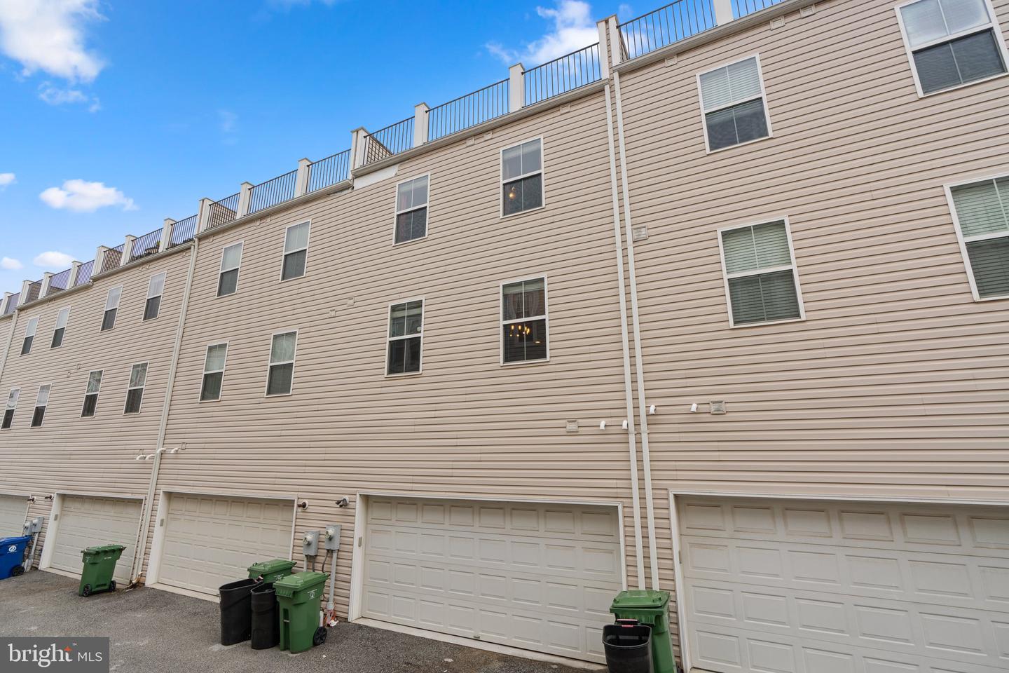 4642 DILLON PLACE