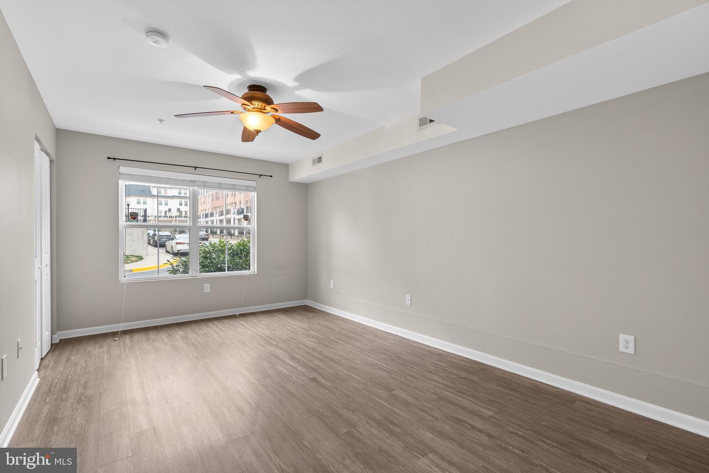 4642 DILLON PLACE