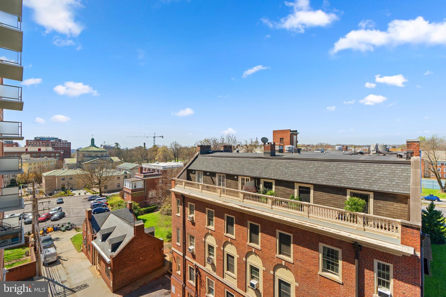 1 UNIVERSITY PARKWAY E Unit: 710