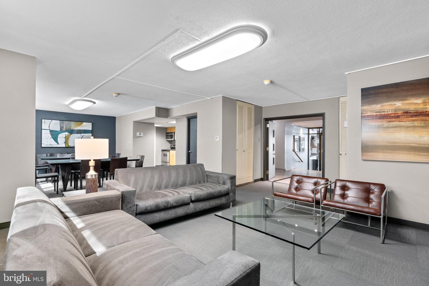1 UNIVERSITY PARKWAY E Unit: 710