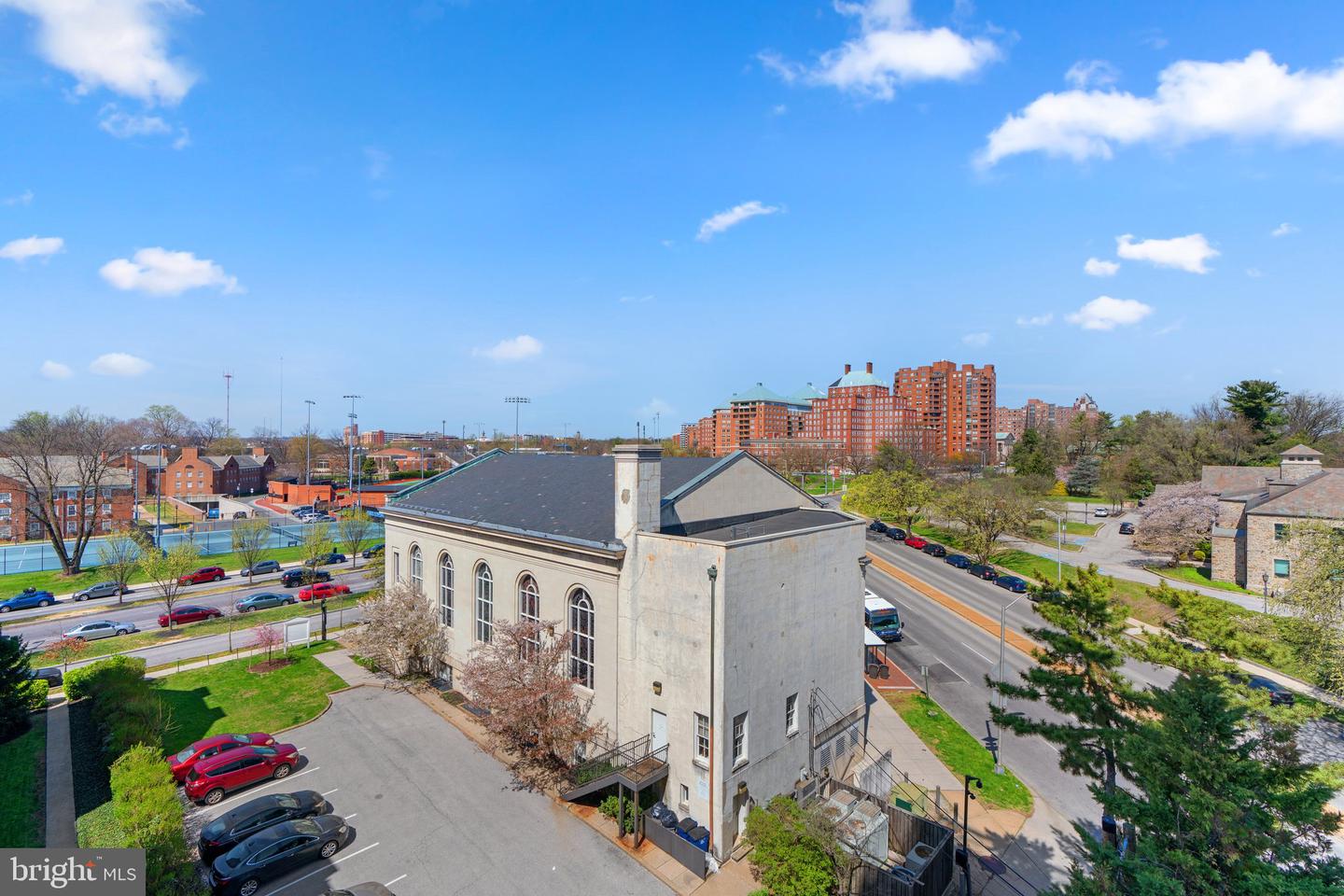 1 UNIVERSITY PARKWAY E Unit: 710